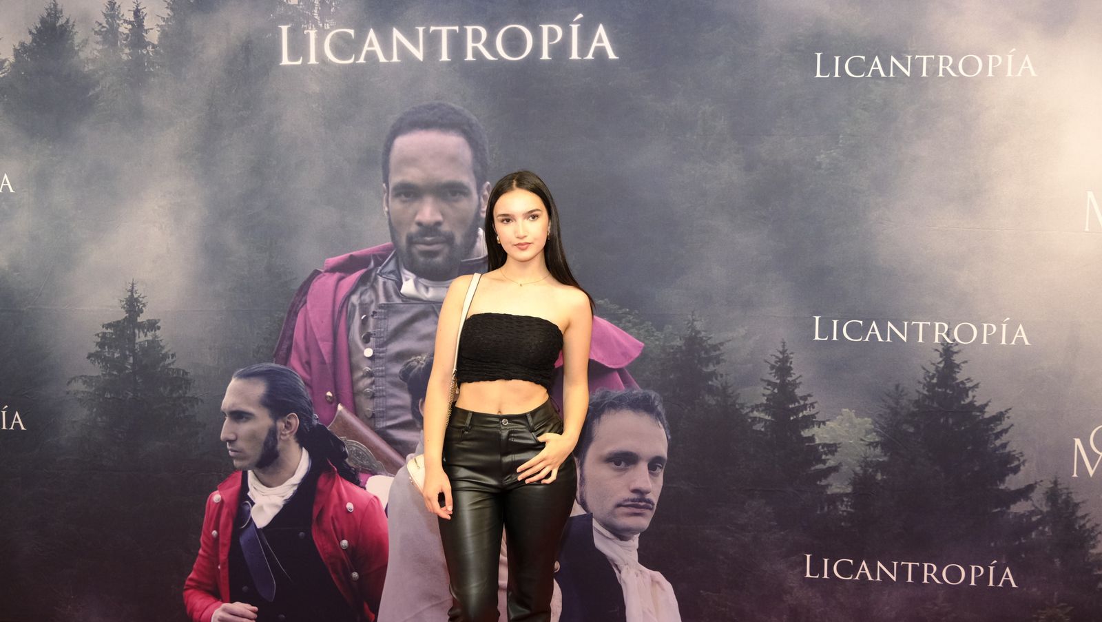 Imágenes del estreno en Almería de la película Licantropía