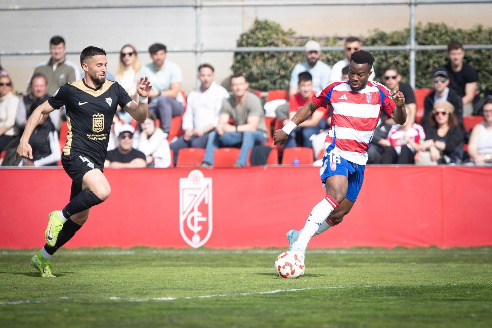 Las mejores imágenes del Recreativo Granada - San Fernando CD