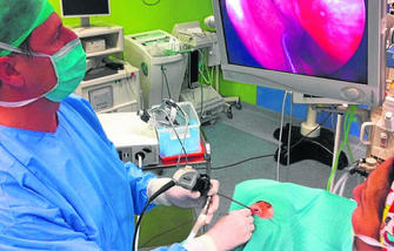 Un especialista aplica la técnica en USP Sagrado Corazón.