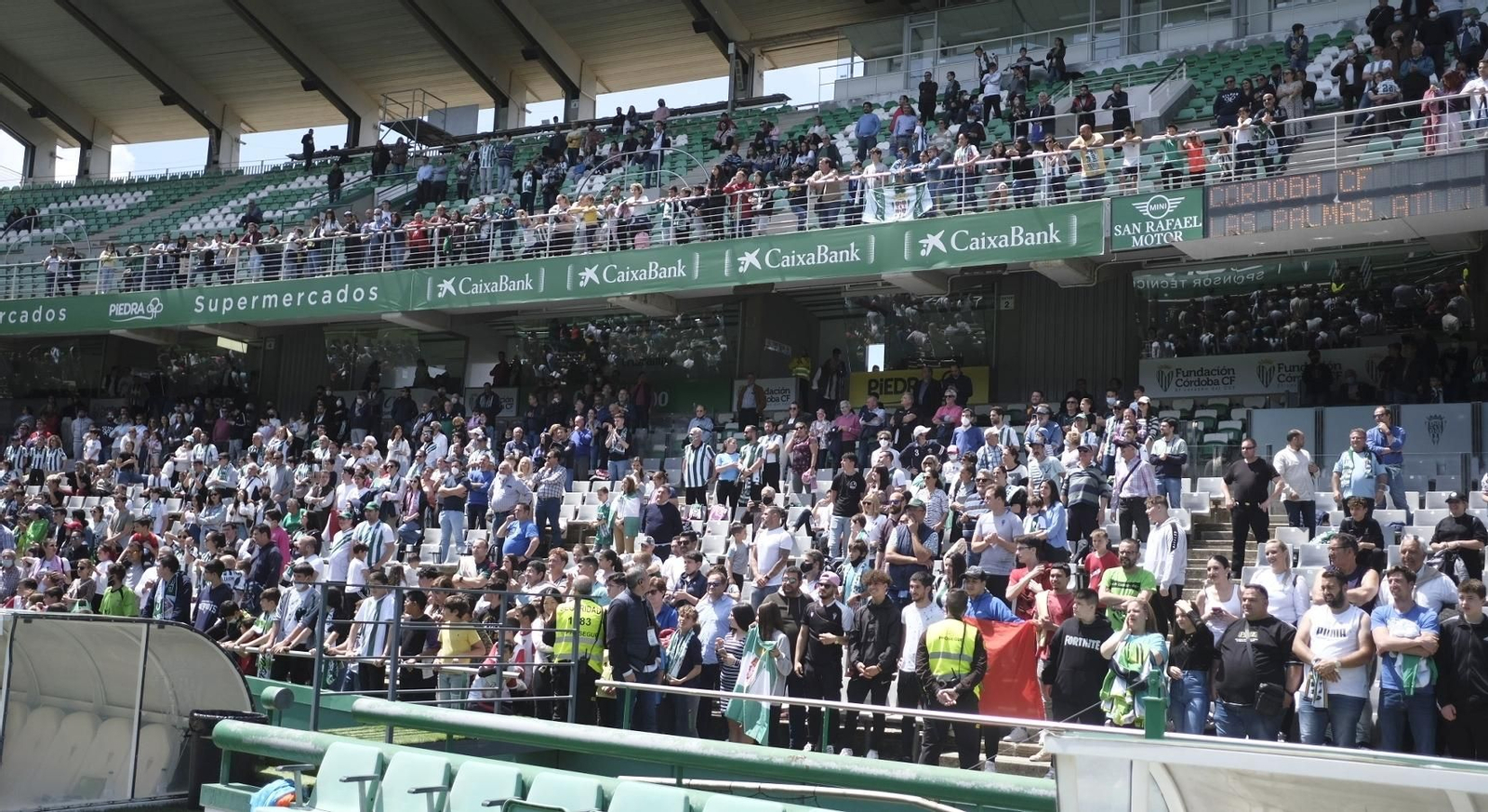 Así ha sido la celebración del Córdoba CF con su afición tras el ascenso a Segunda RFEF