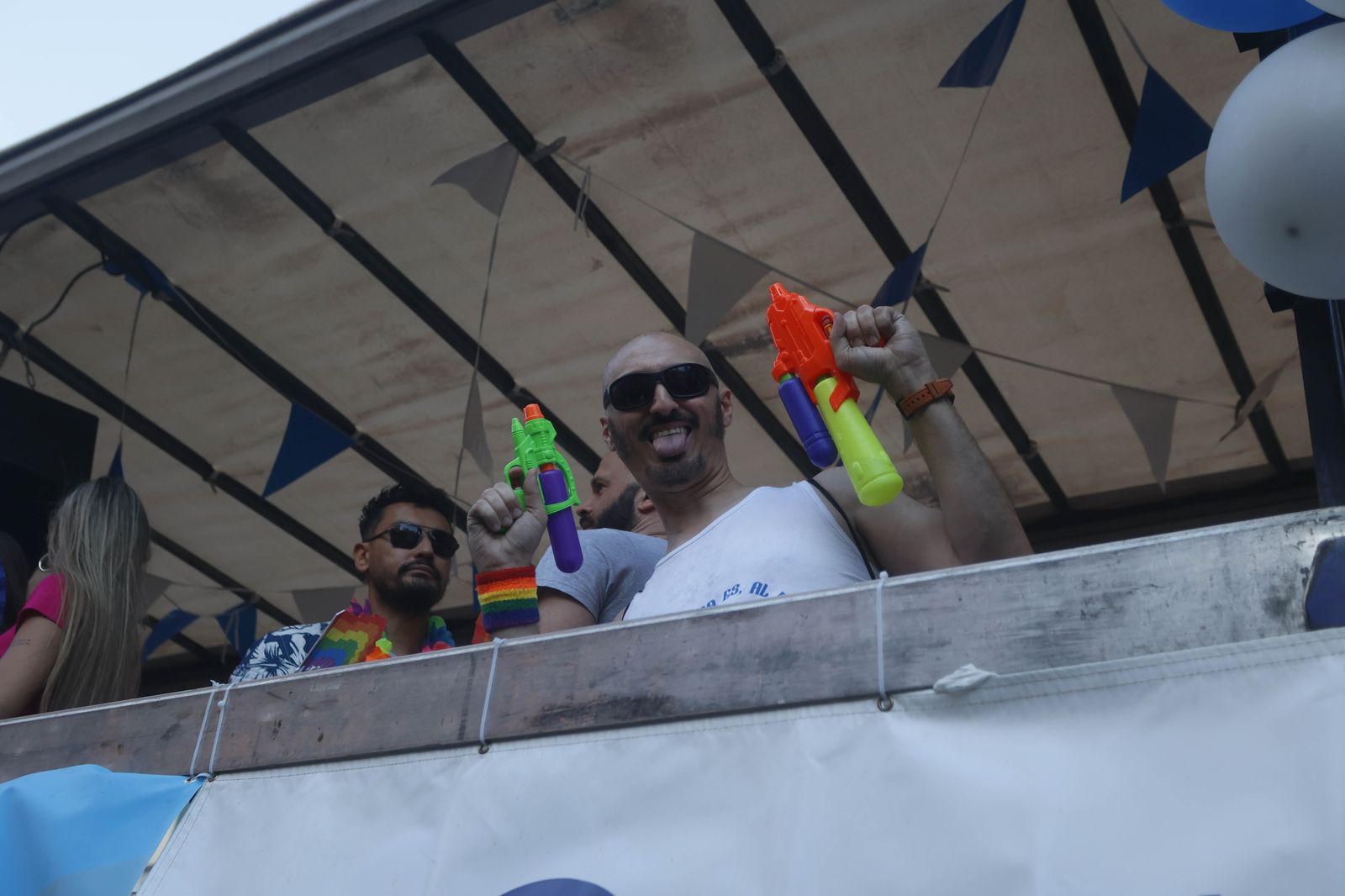 Las imágenes de la cabalgata del orgullo en Sevilla  2022