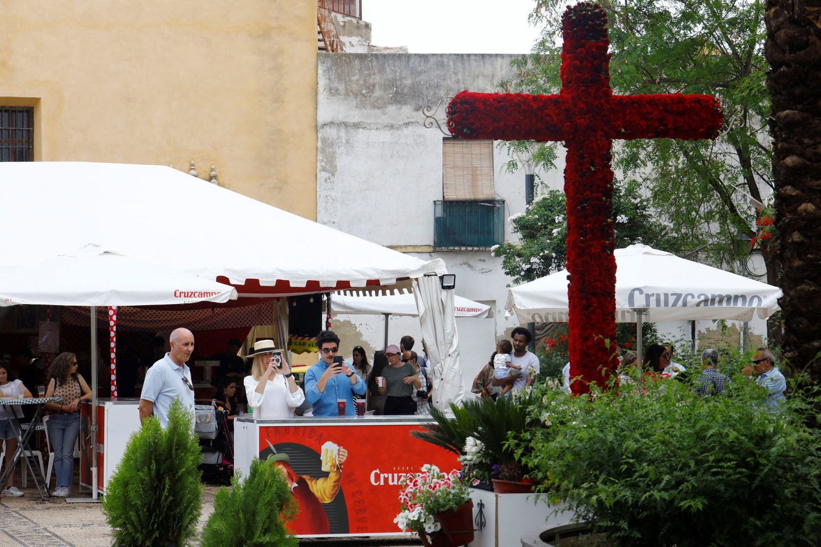 El domingo de Cruces de Córdoba, en imágenes