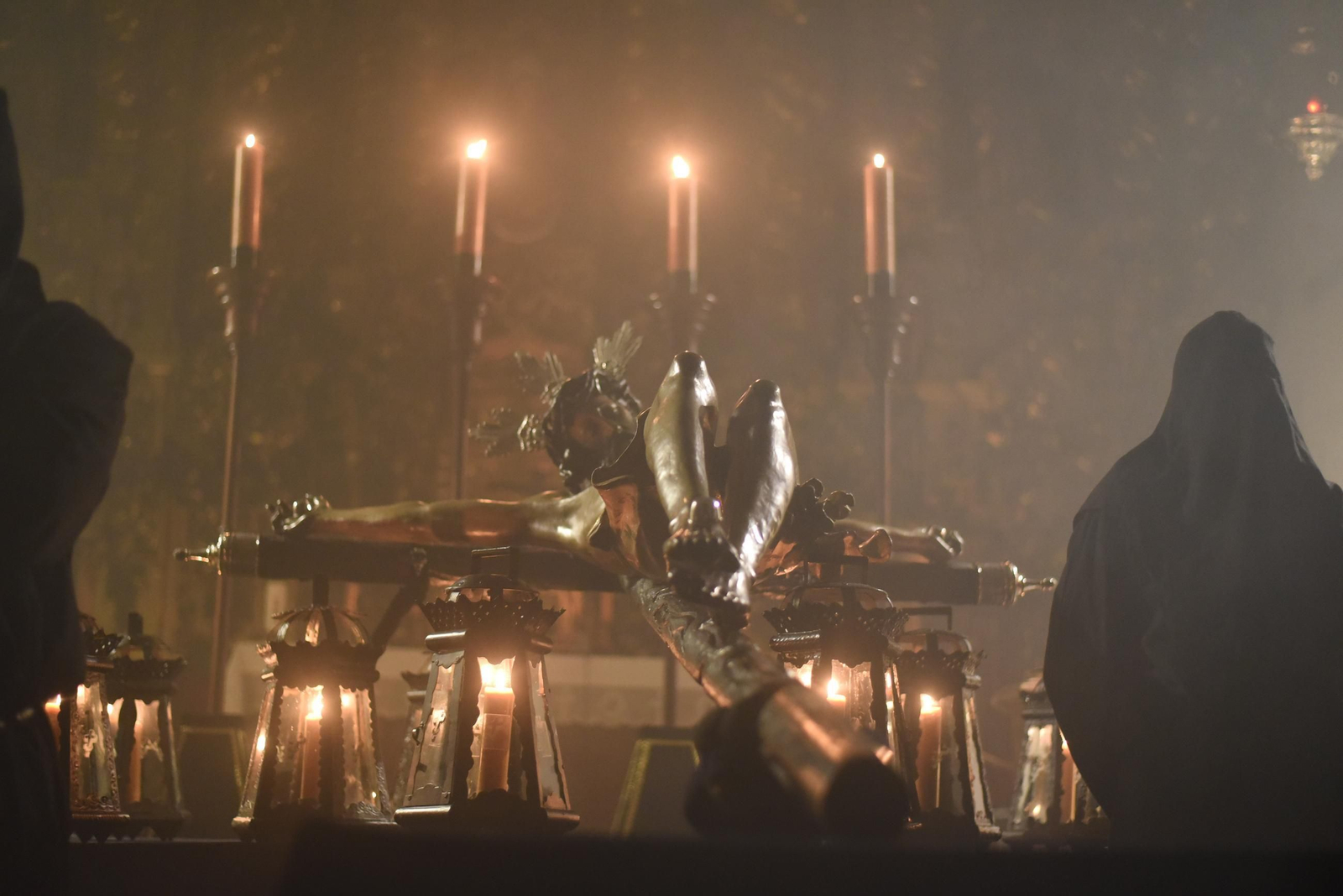 Las imágenes de la hermandad del Vía Crucis el Lunes Santo en Córdoba