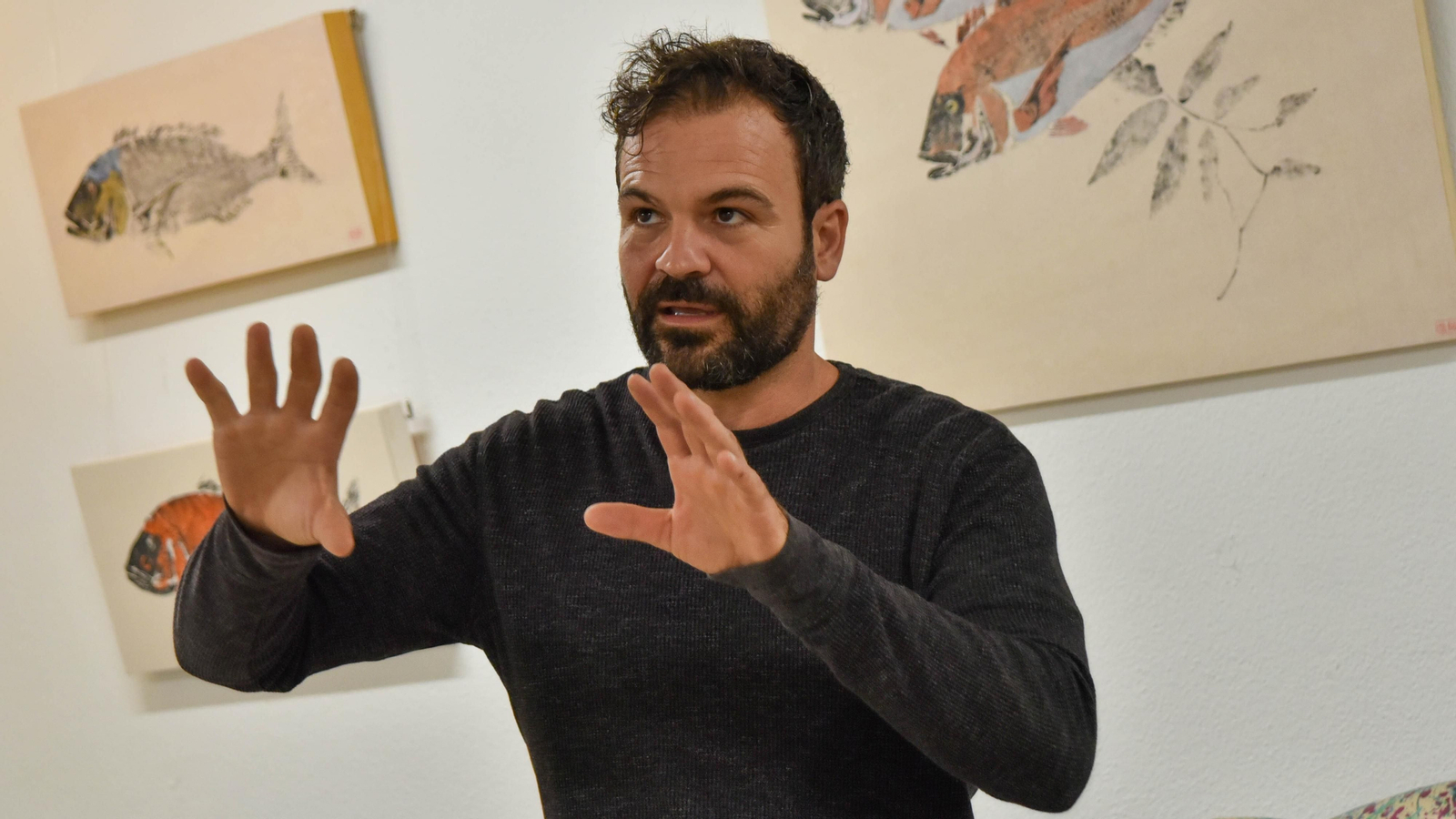 La entrevista al pintor David Gomez , en imágenes