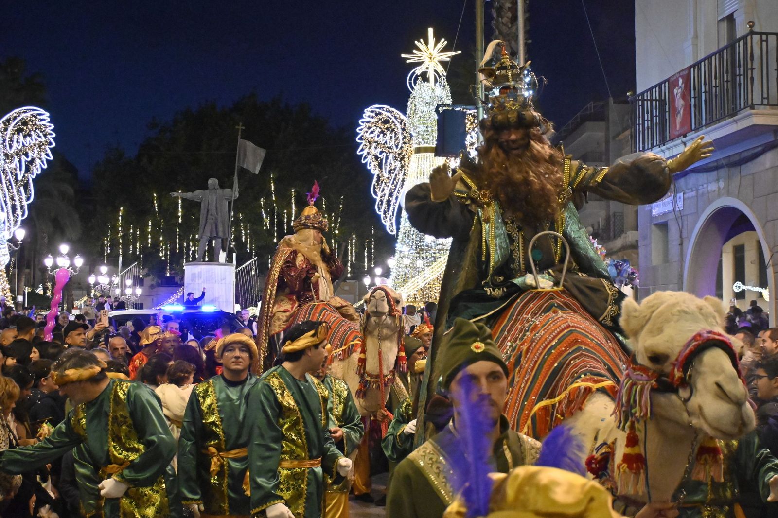 Las mejores fotografías de la llegada de los Reyes Magos a Huelva