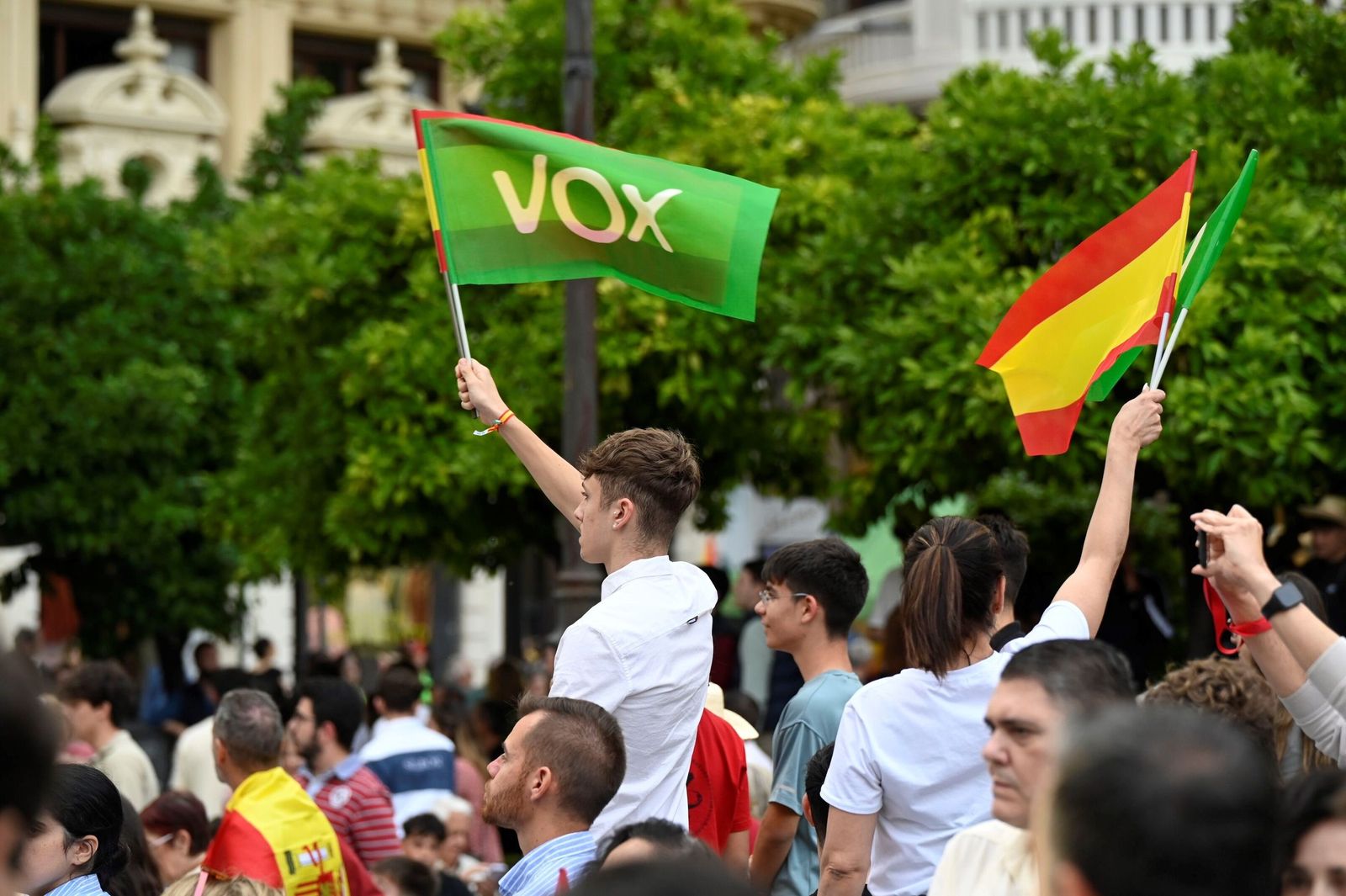 Fotos del mitin de Vox con Santiago Abascal en la Plaza de Las ...