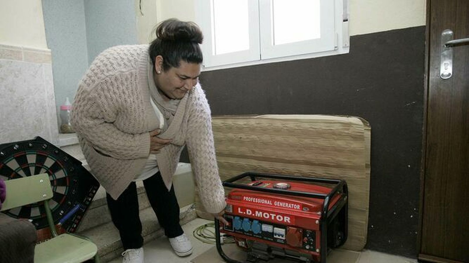 Estado de alarma al cuadrado en la zona de Norte de Granada: 16 horas sin luz y recluidos por el coronavirus