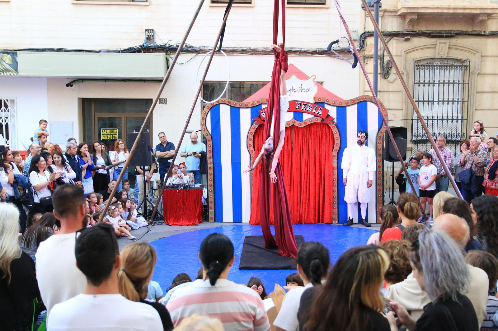 Imágenes de la Noche en Blanco, en Almería