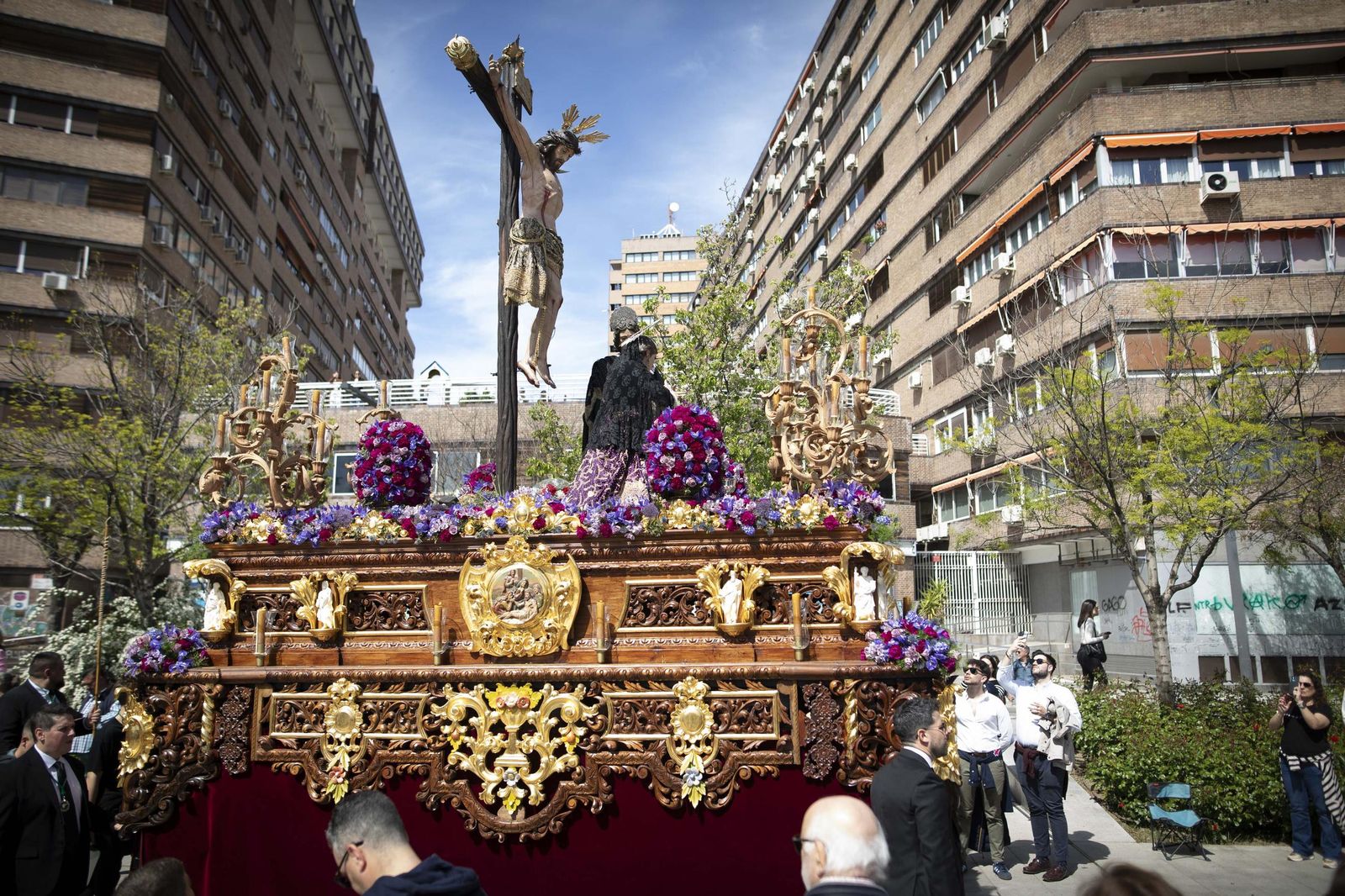 Así vivió Granada la salida de la Hermandad de los Ferroviarios 2025