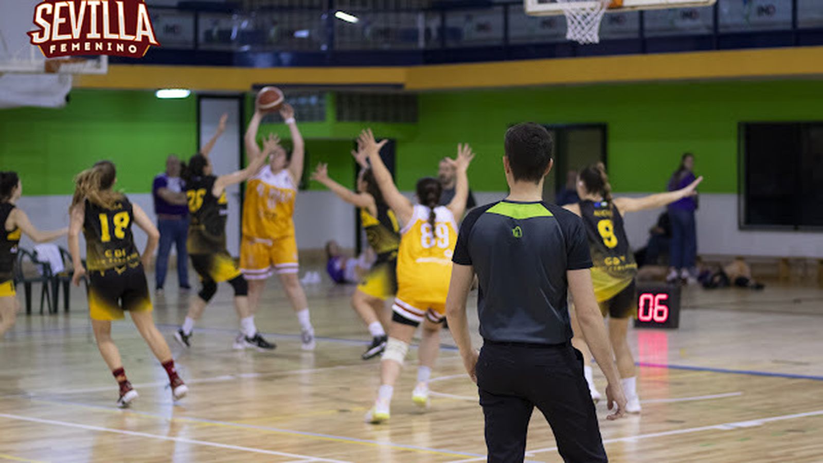 Partido por el tercer y cuarto puestro entre el Candray y El Palo.