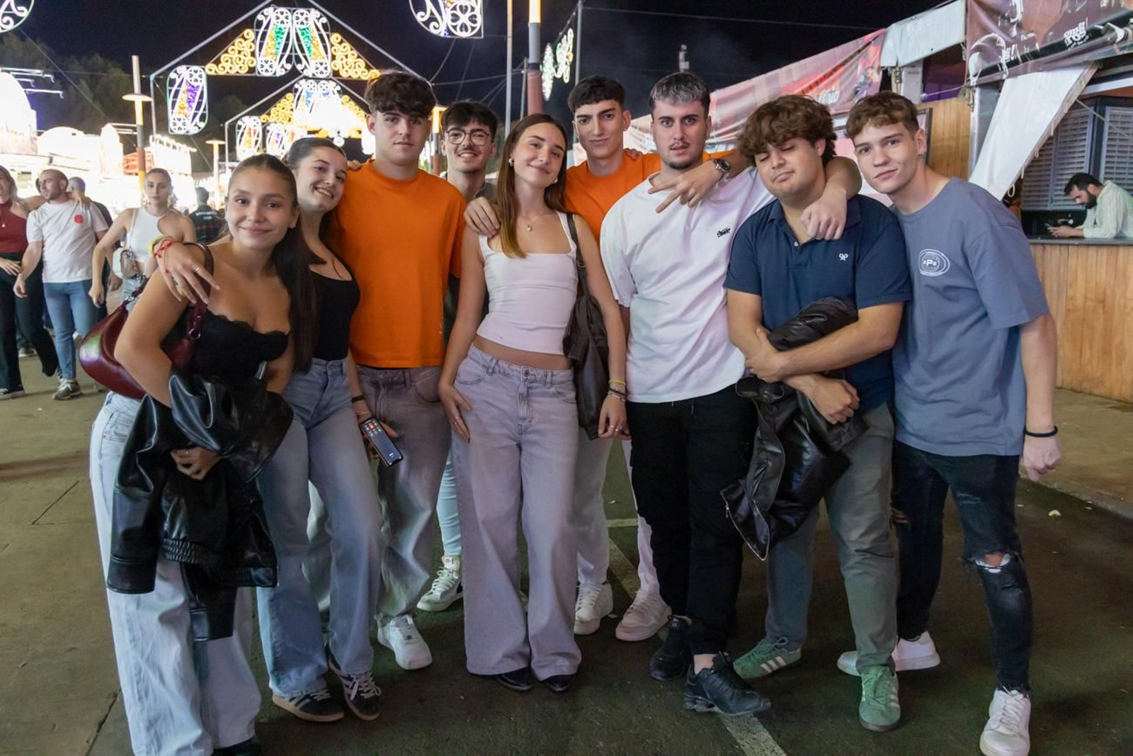 Los jiennenses disfrutan una noche más de la Feria de San Lucas