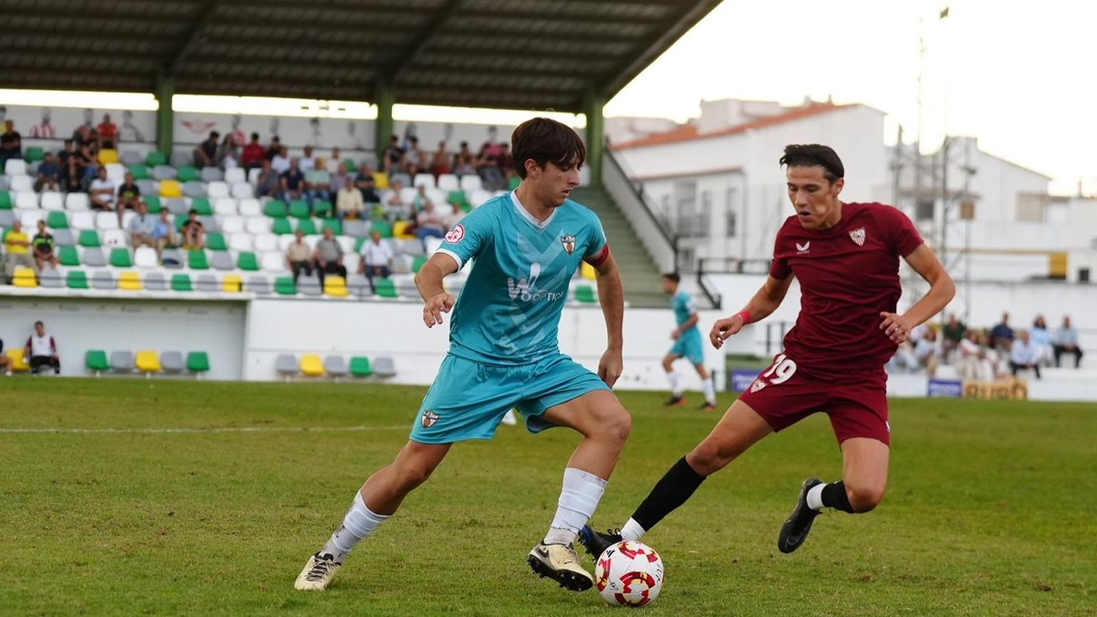 Un lance del partido entre el Pozoblanco y el Sevilla C.