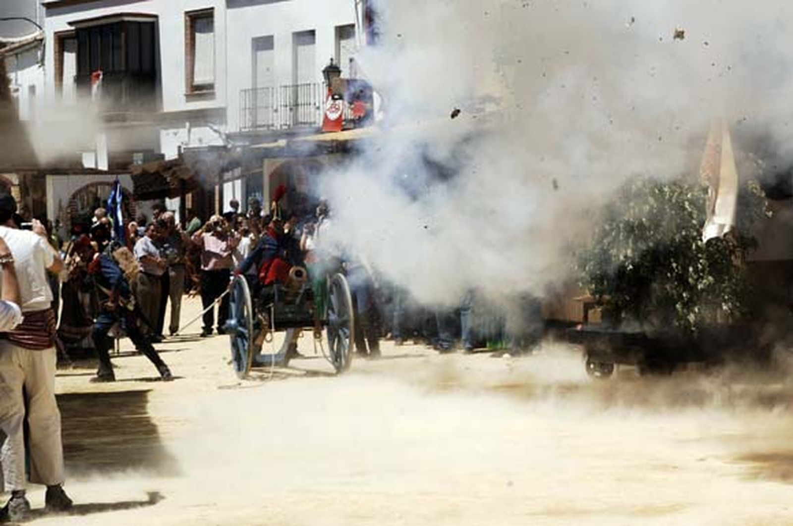 La localidad celebra por todo lo alto y hasta la bandera el bicentenario contra los franceses, nombrando alcalde de las fiestas al ex ministro Manuel Pimentel

Foto: Ramon Aguilar