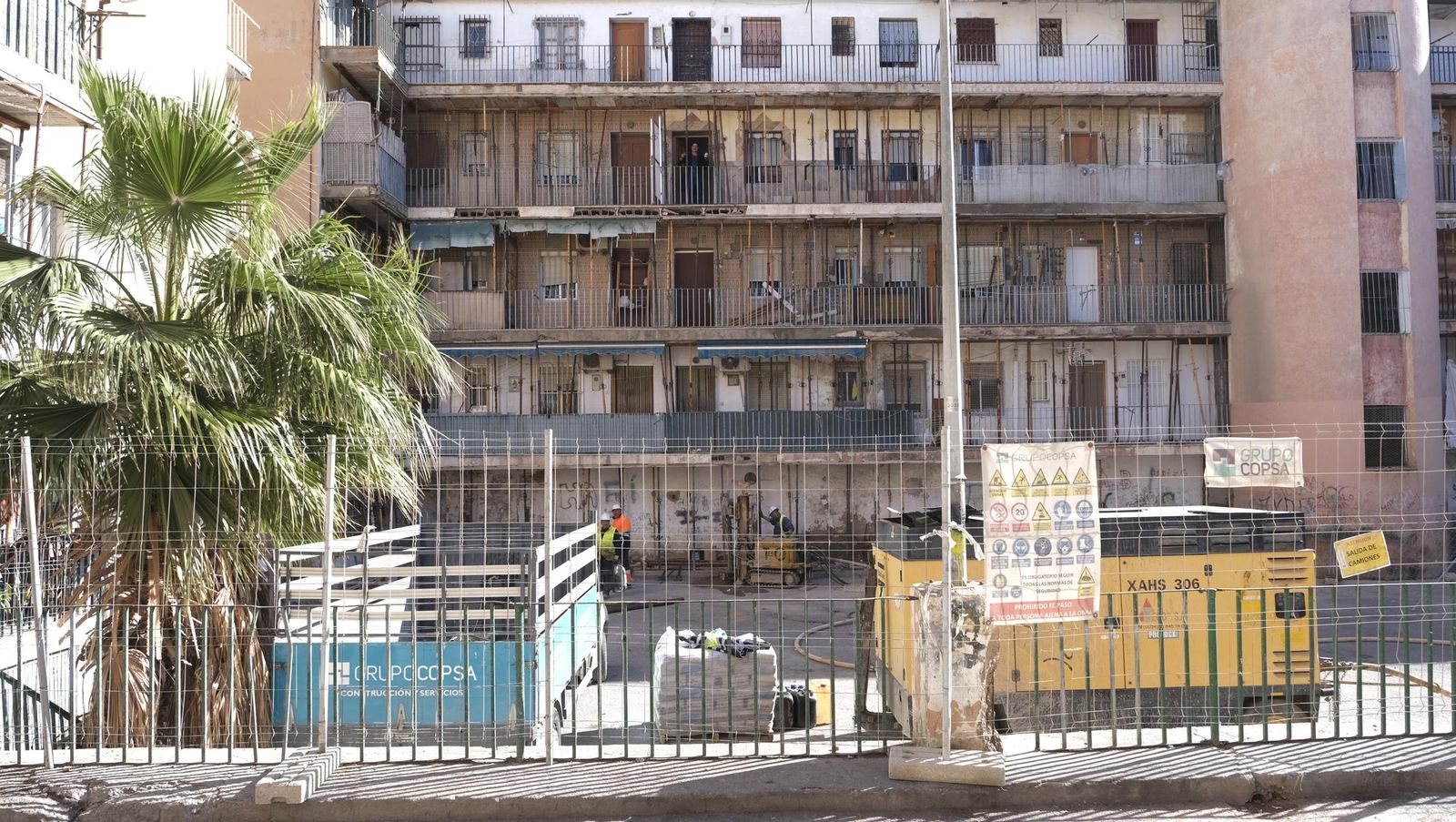 Obreros ya en el Patio de Pescadería