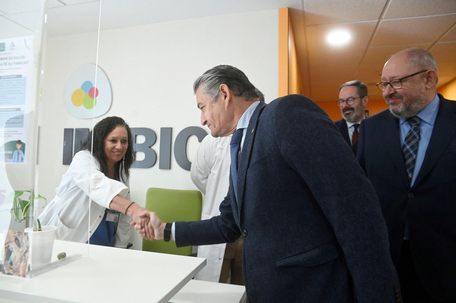 Visita de Antonio Sanz al Imibic