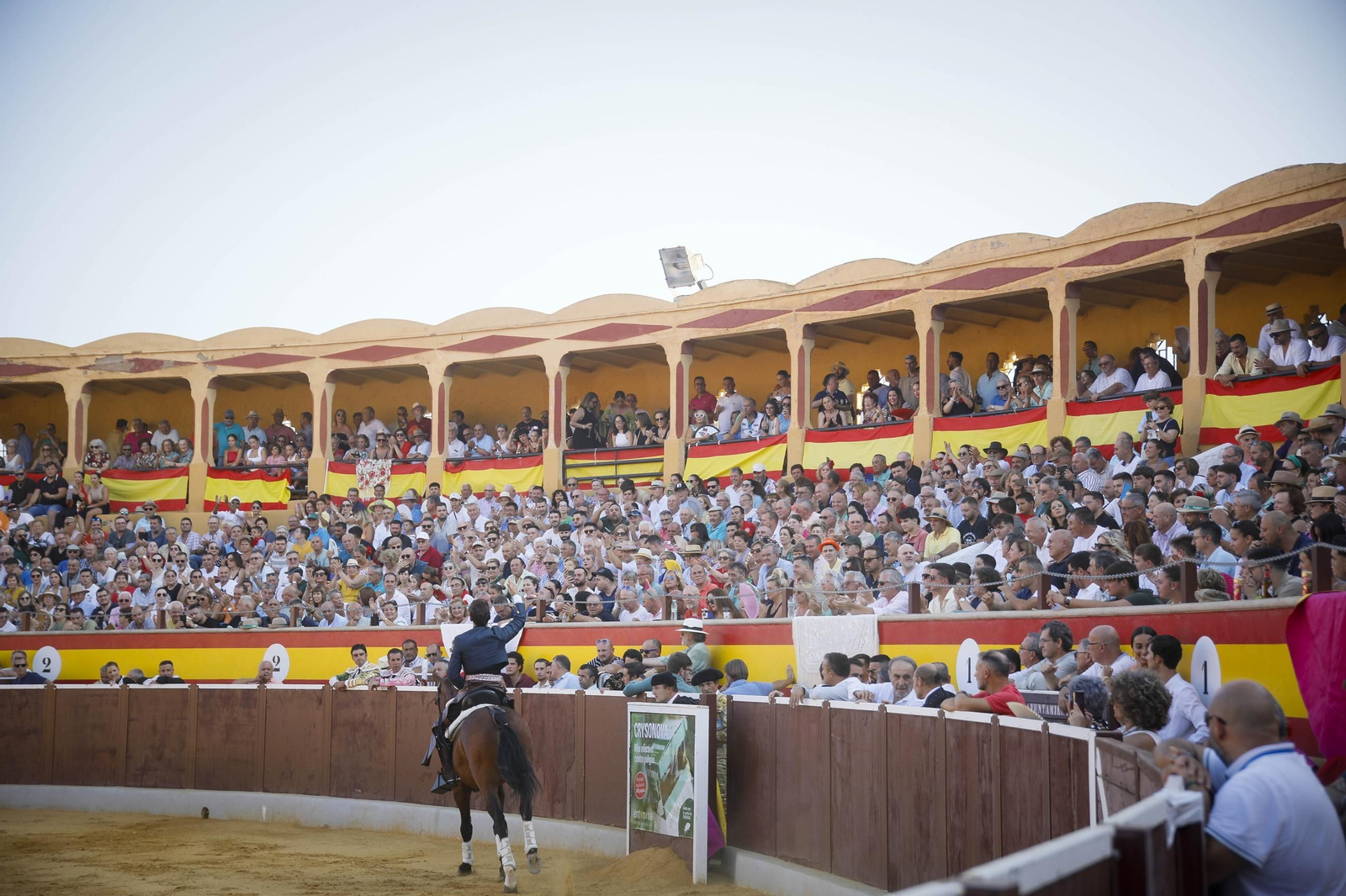 Corrida de toros Berja con un toro indultado, en imágenes