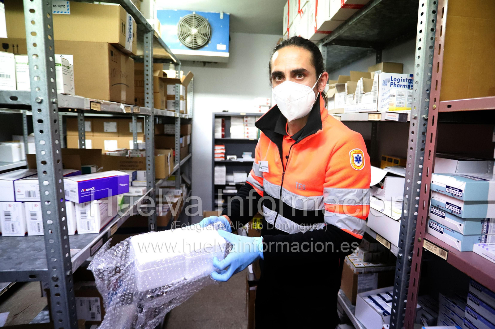La llegada de las vacunas de la Covid-19 a Huelva en imágenes