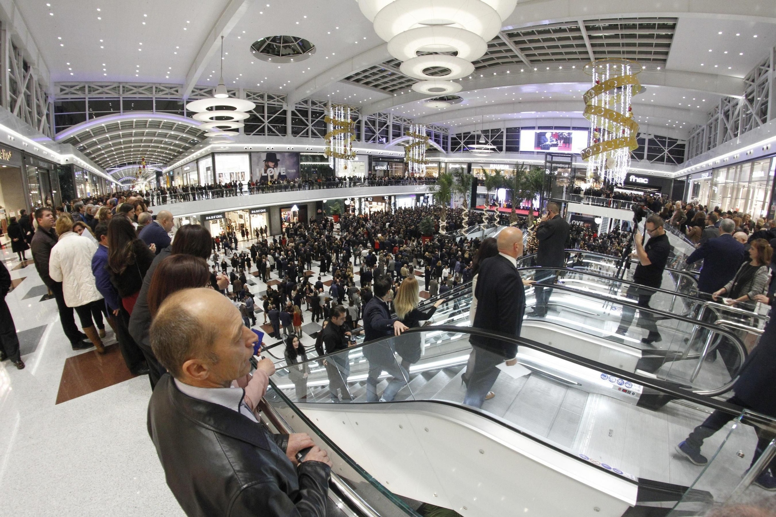 Fiesta en Granada por la apertura del Nevada