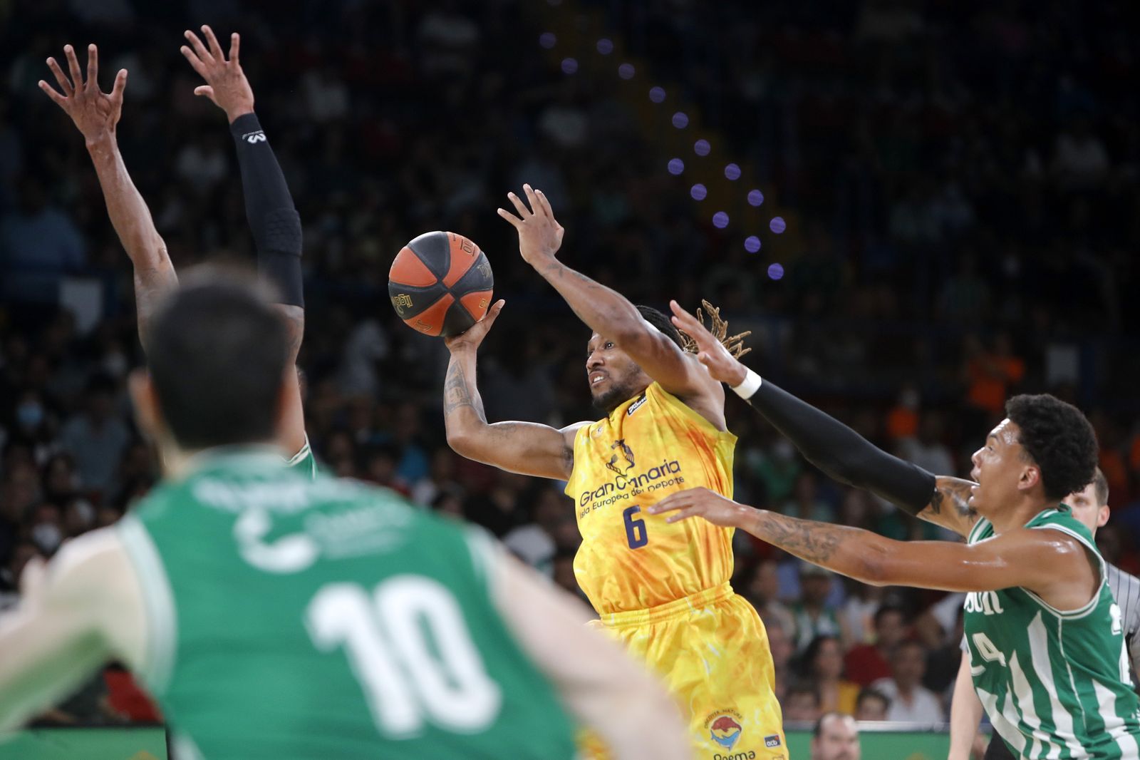 Las imágenes de la salvación del Coosur Betis