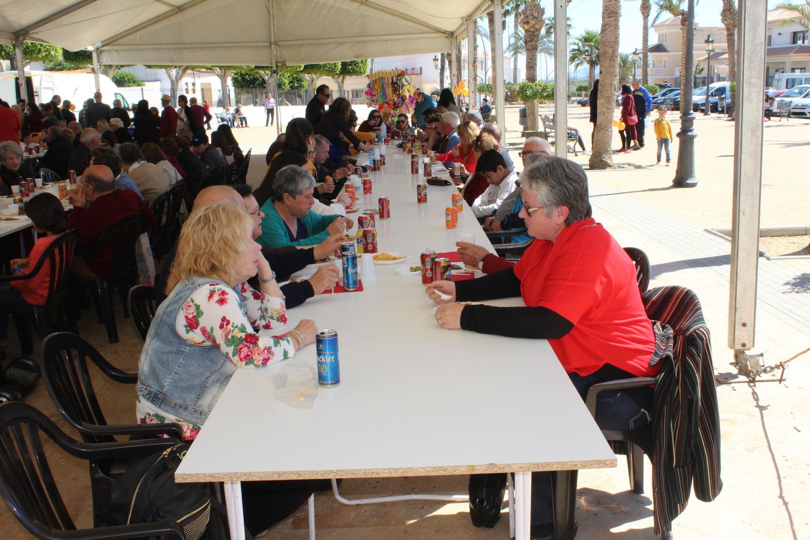 Las imágenes de la particular fiesta de la naranja en Antas