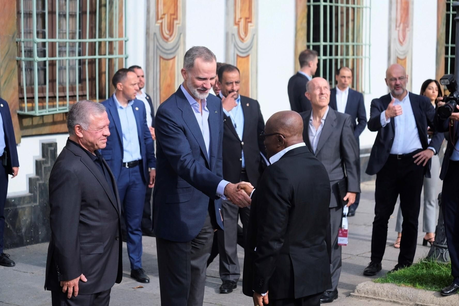 El recibimiento del Rey Felipe VI a los jefes de estado que participan en el Proceso de Áqaba en Córdoba, en fotos