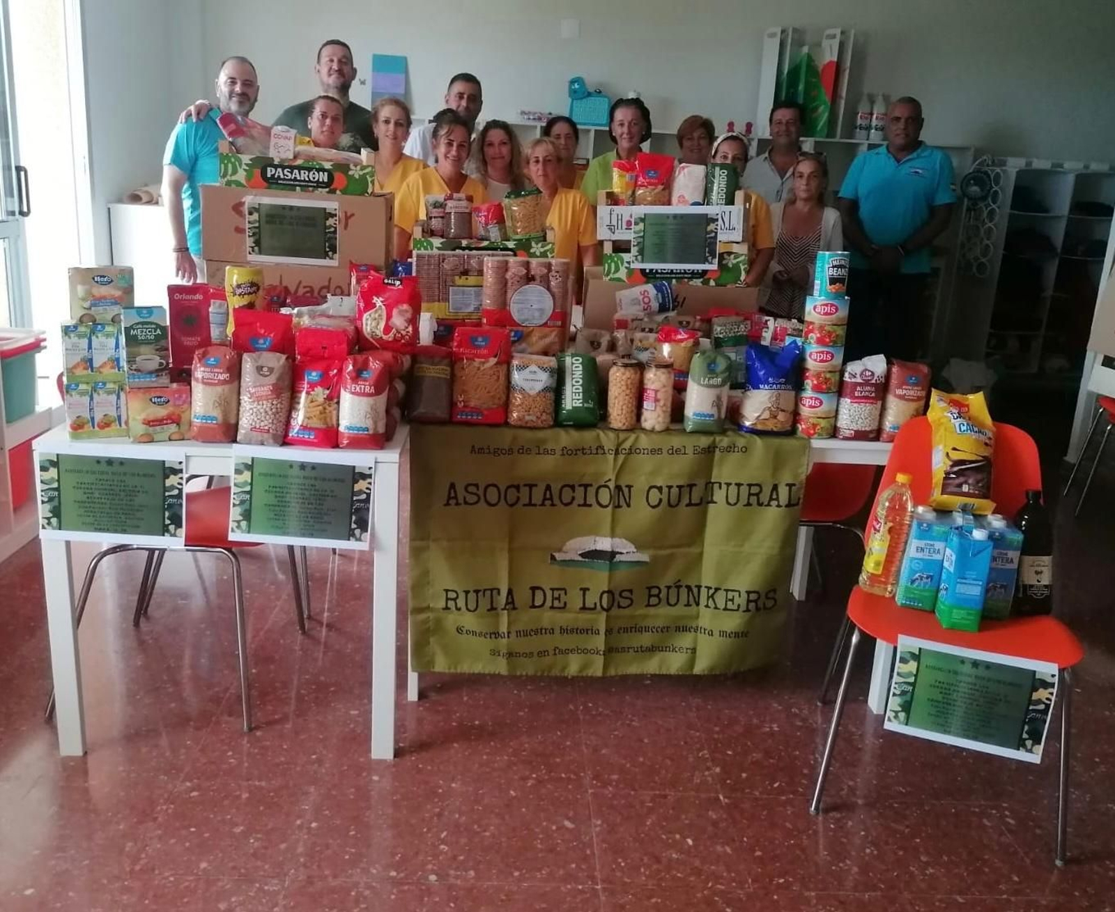 Primera entrega de alimentos recogidos durante las visitas en las instalaciones de la Residencia de Tiempo Libre.