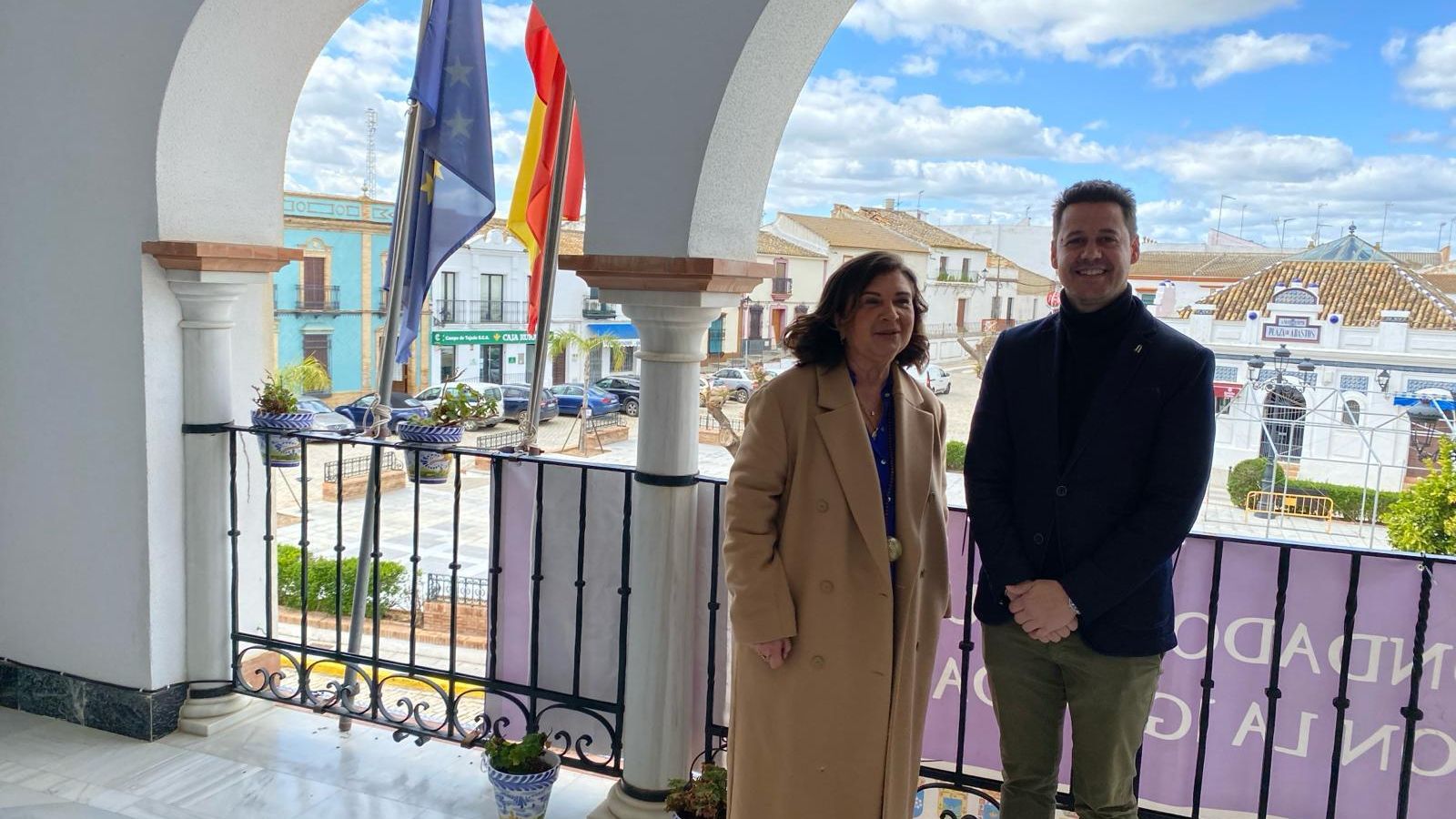 Visita de Carmen Céspedes a Manzanilla.