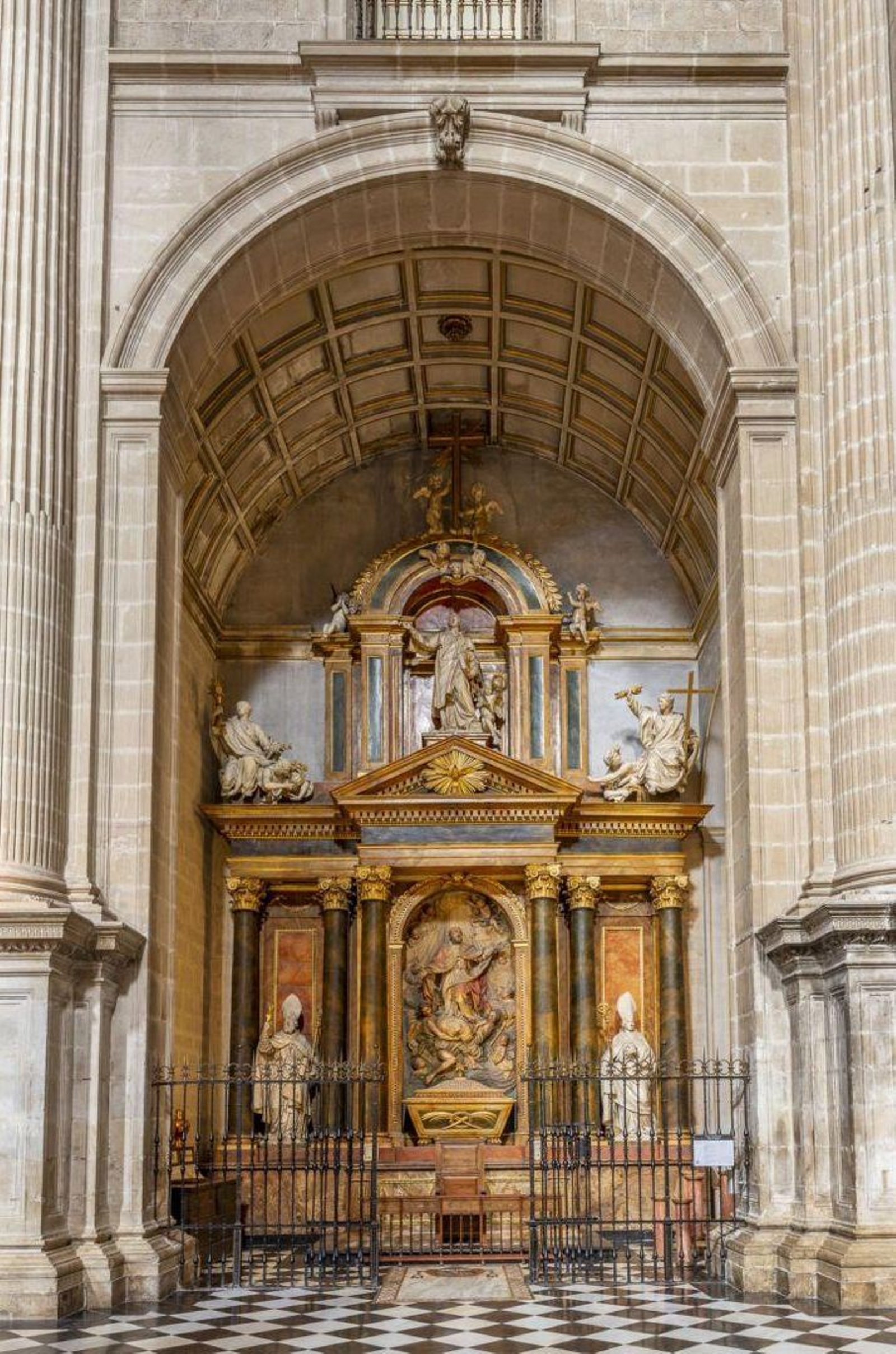 La Capilla de San Eufrasio de la Catedral de Jaén custodia la tumba del papa Pío I.