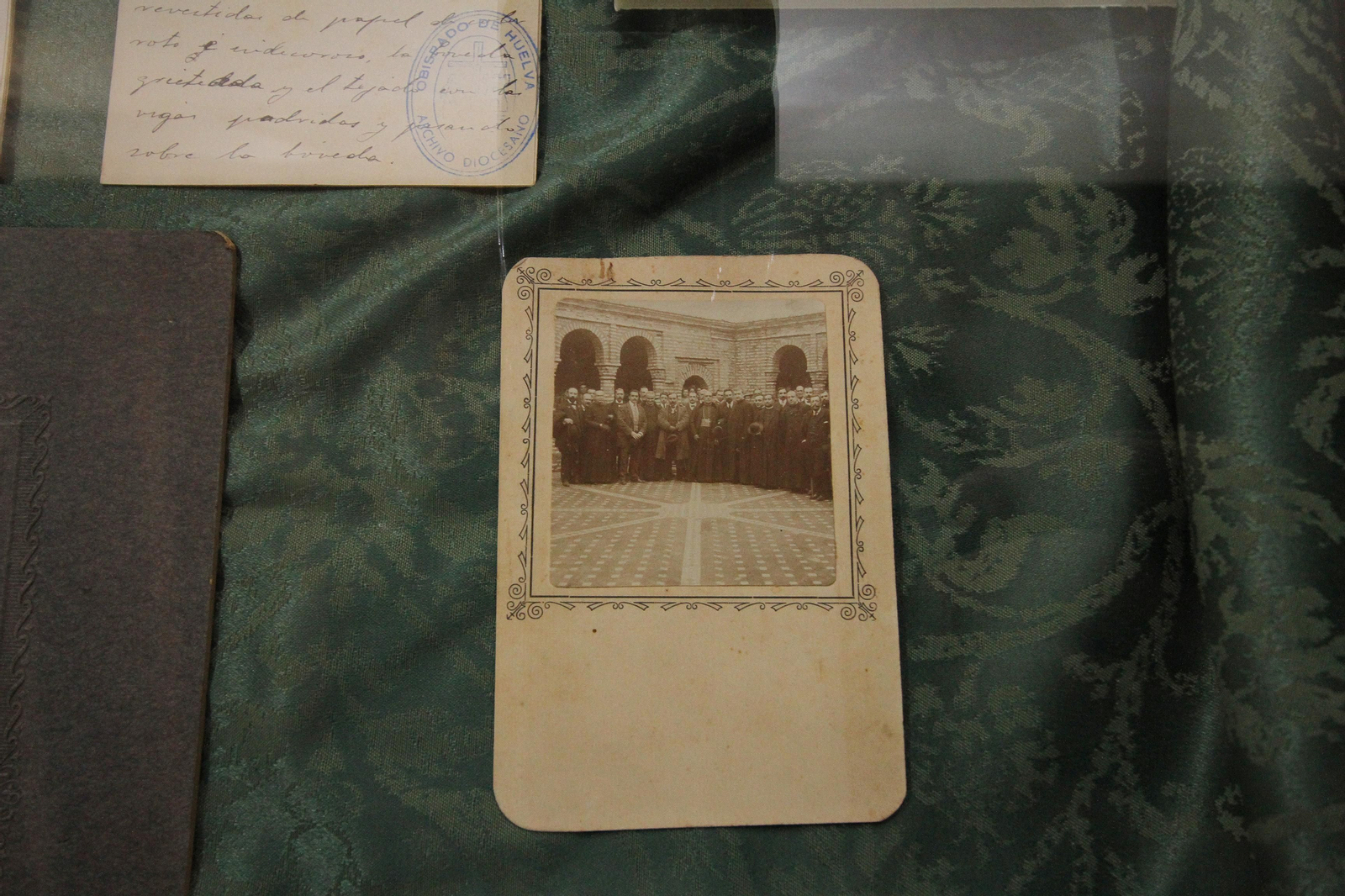 La inauguración de la exposición 'Arcipreste de Huelva, San Manuel González', en imágenes