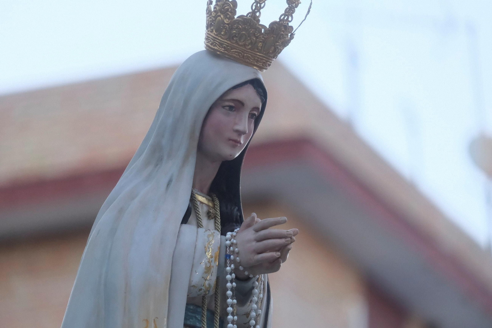 La procesión de la Virgen de Fátima de Córdoba, en imágenes