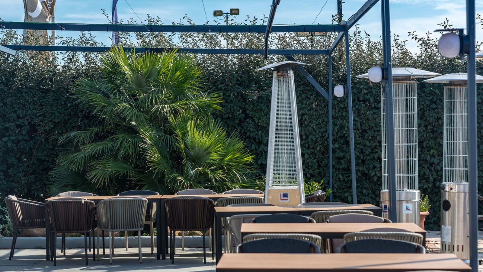 Tras la cena, es posible disfrutar de una copa y agradable música de fondo en Marengo Brasserie