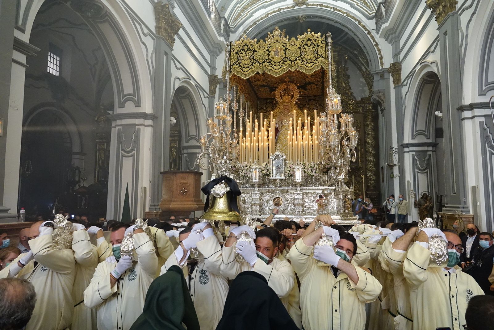 Las fotos de Lágrimas y Favores este Domingo de Ramos
