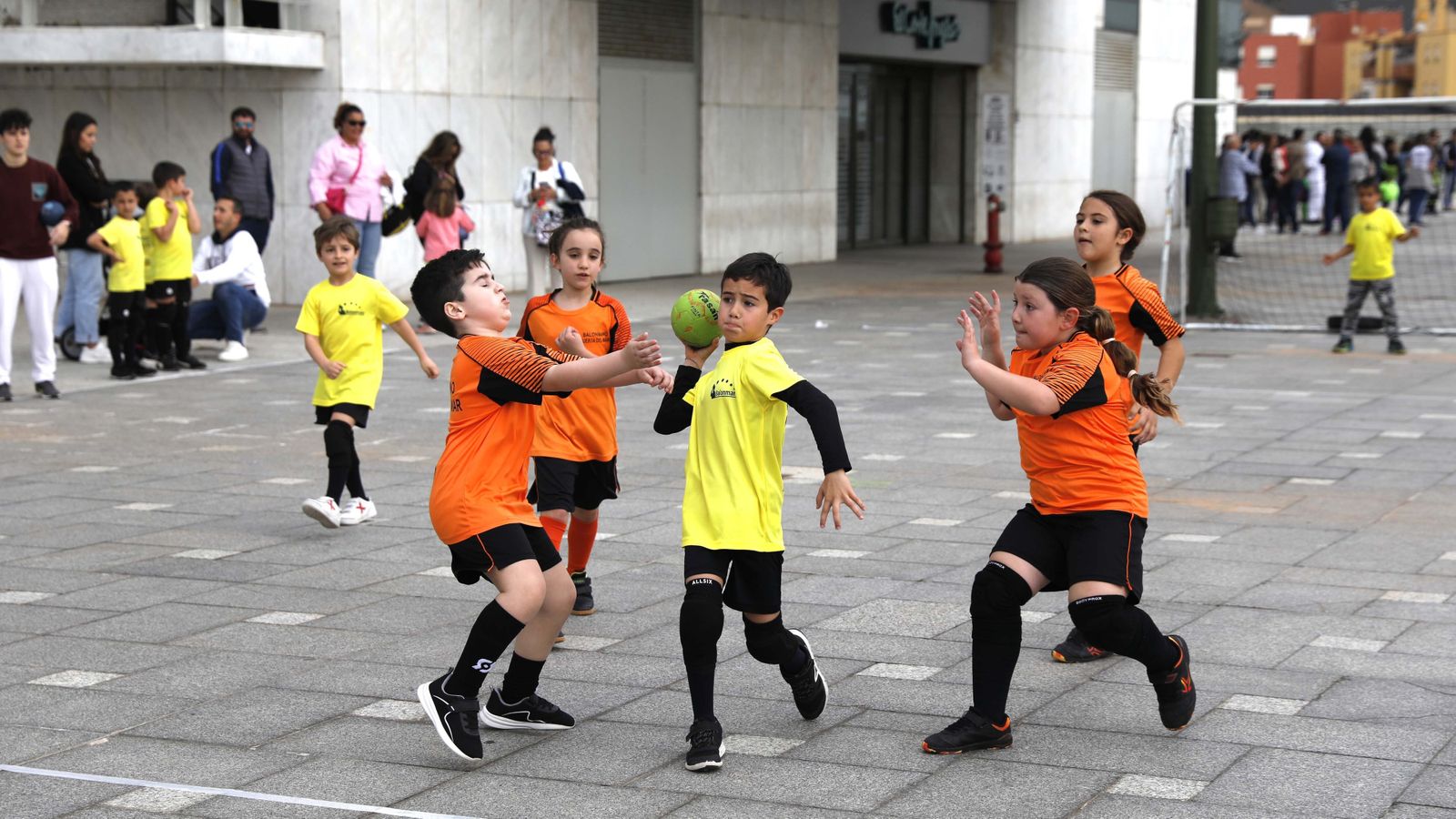 Las fotos de la jornada de balonmano calle