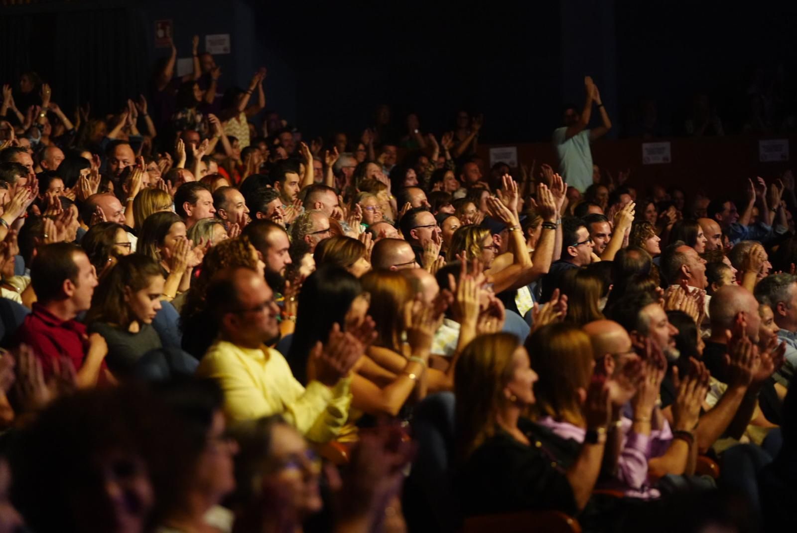El concierto de Manolo García en el teatro El Silo de Pozoblanco, en fotografías