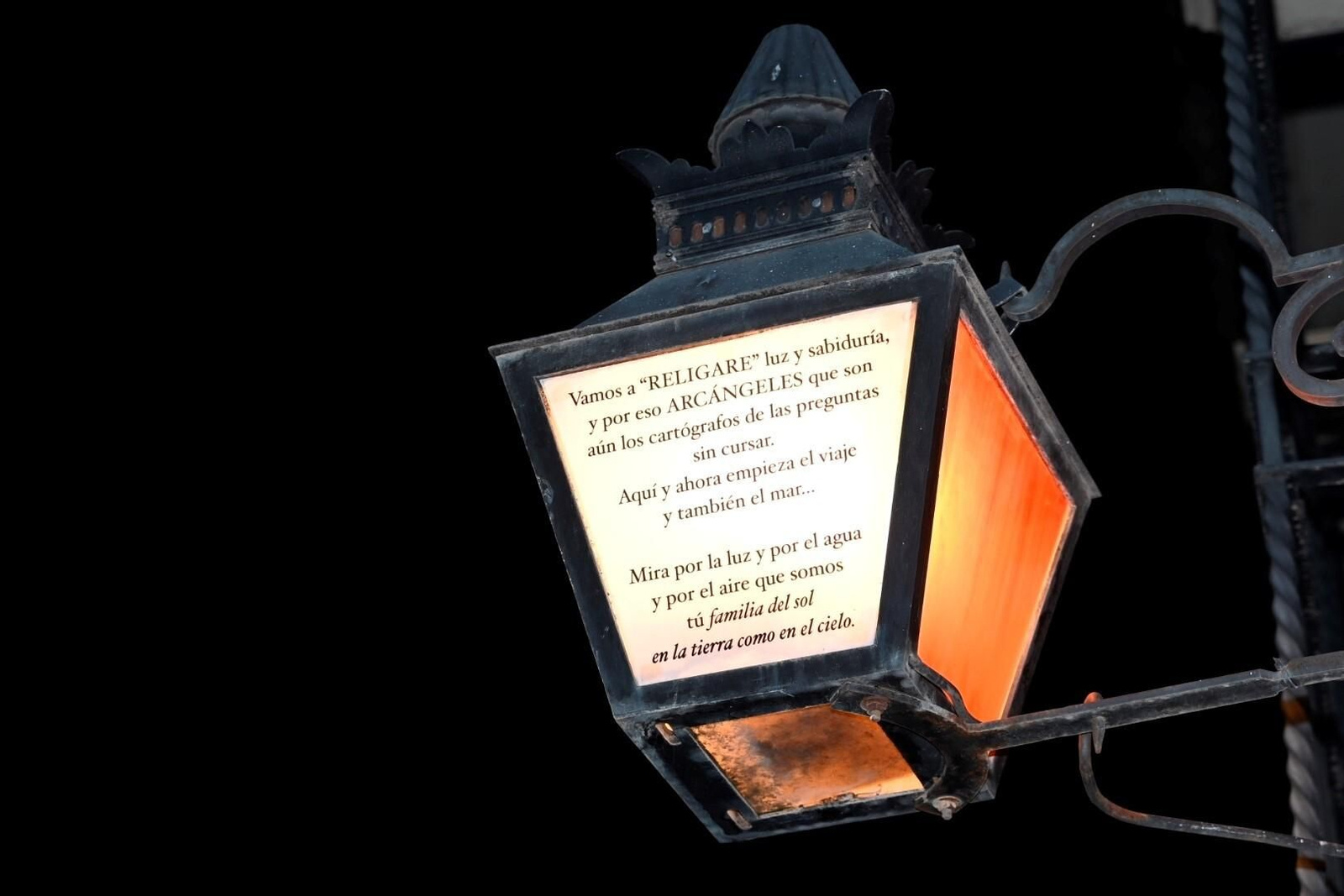 El alumbrado navideño del barrio del Alcázar Viejo de Córdoba, en imágenes