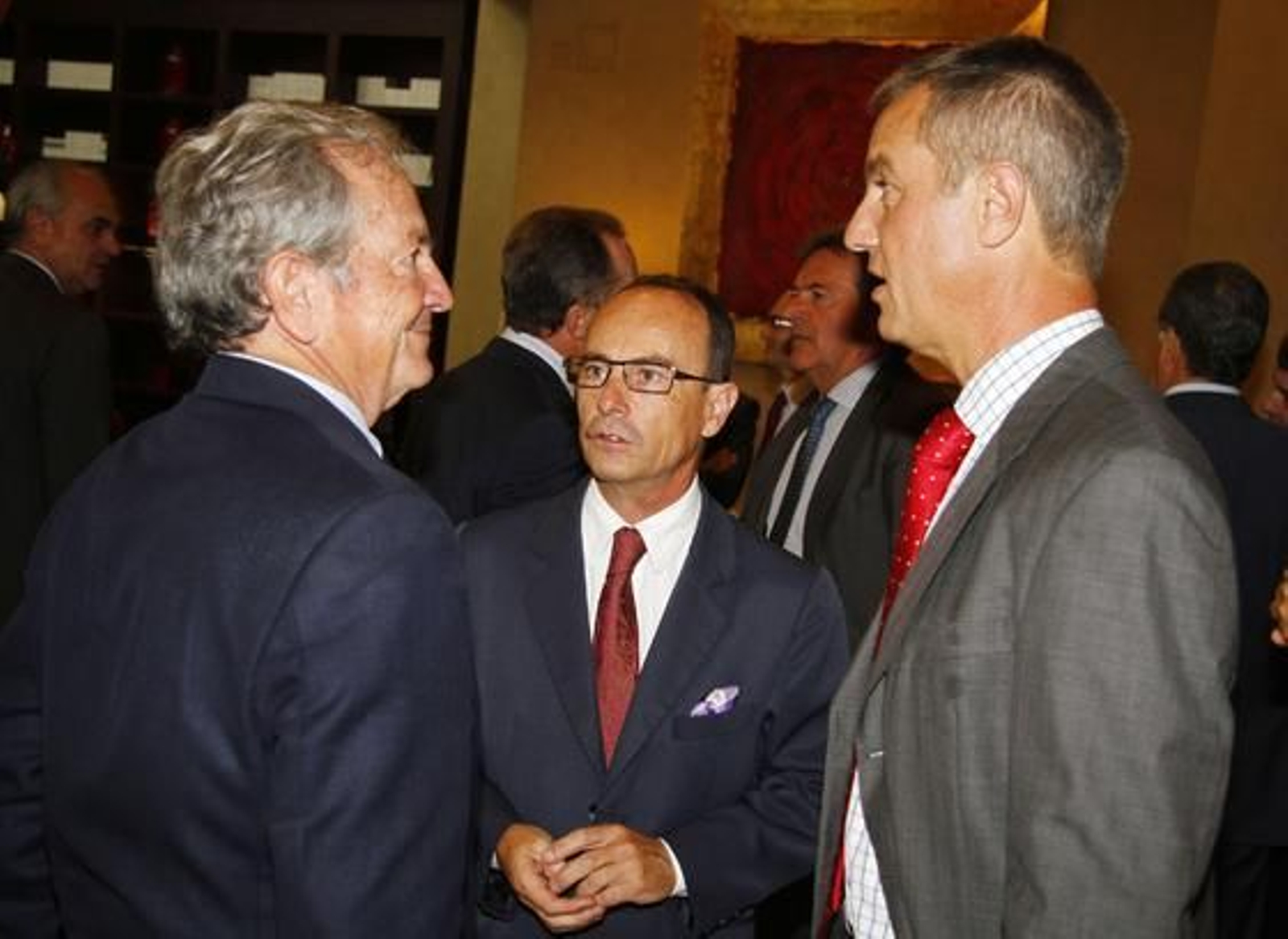 José Gandía, presidente de Royal, con los consejeros de Bogaris Gonzalo Melgarejo y Javier Charlo.

Foto: Juan Carlos Vázquez y Victoria Hidalgo