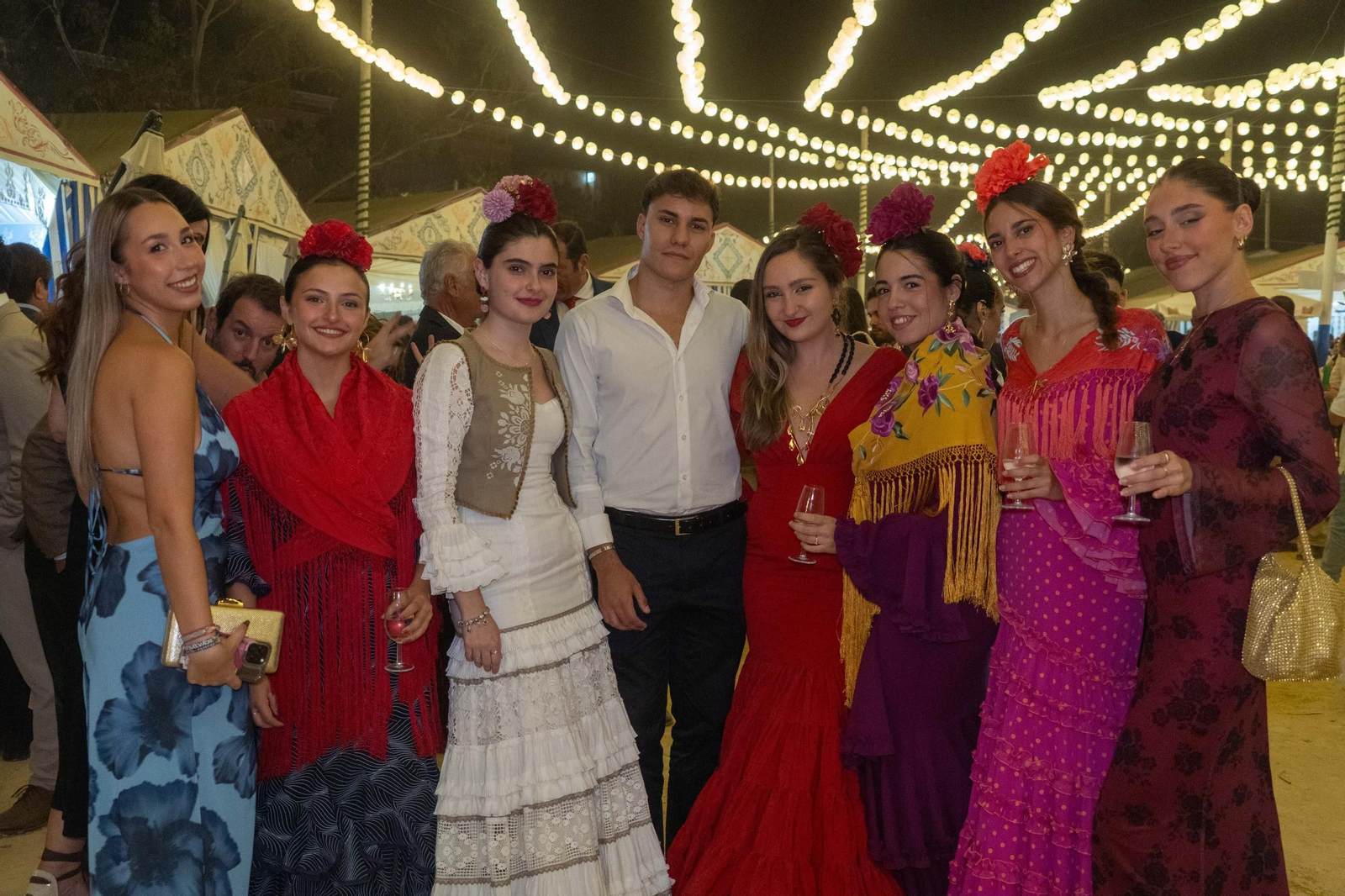 Imágenes del ambiente del ambiente de la noche del sábado en la Feria de Otoño y del Caballo 2025 de Huelva