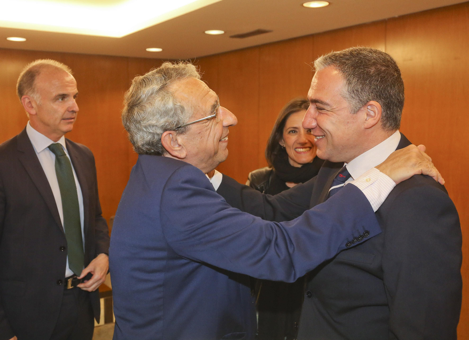 Foro Joly con Elías Bendodo