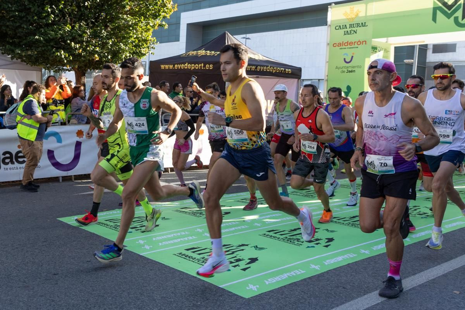 Éxito participativo en la XXVIII Media Maratón 'Ciudad de Jaén', en imágenes