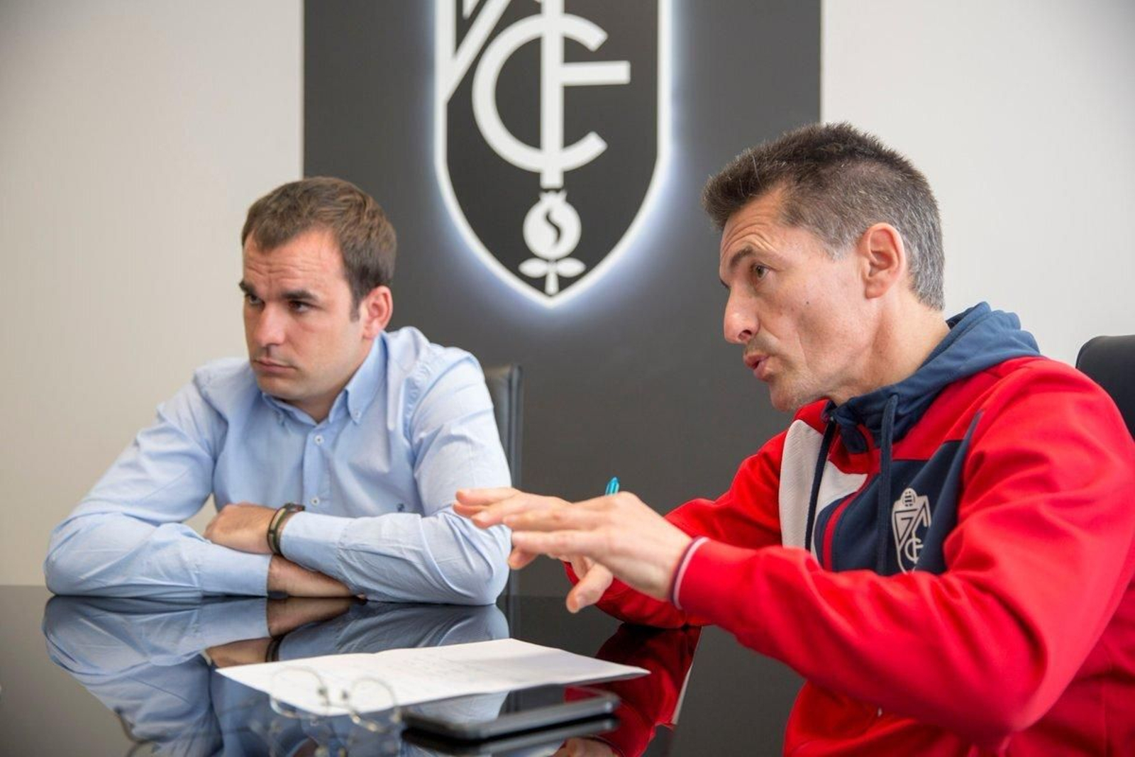 Luis Fradua, a la derecha, seguirá hasta 2022 al frente de la cantera rojiblanca.