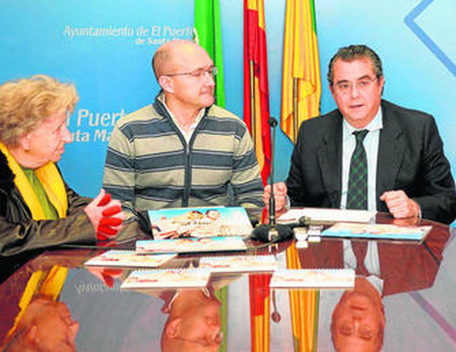 La presentación del calendario tuvo como escenario la sala de prensa del Ayuntamiento.