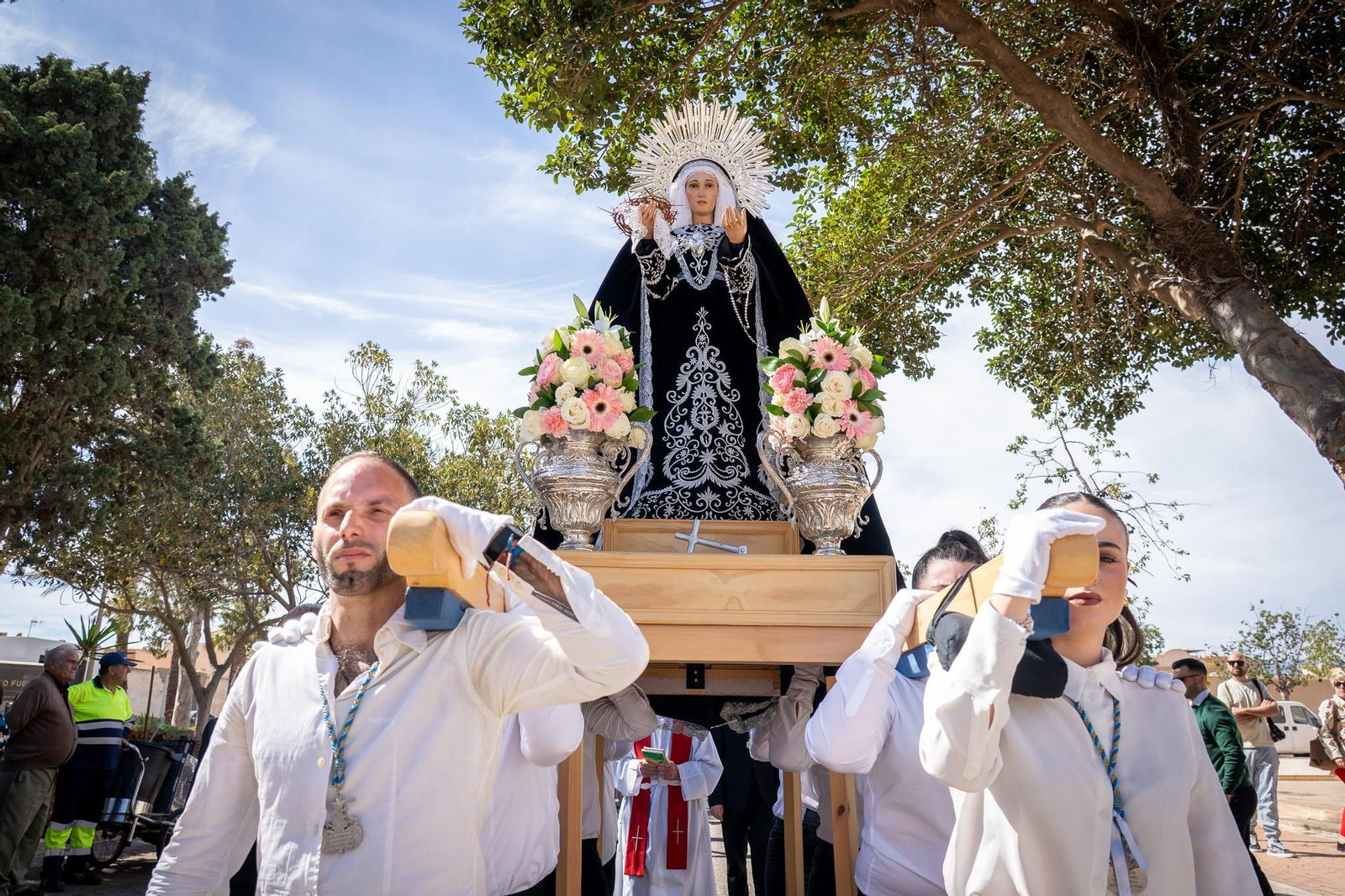 El Viernes Santo en la Semana Santa de Roquetas de Mar 2025