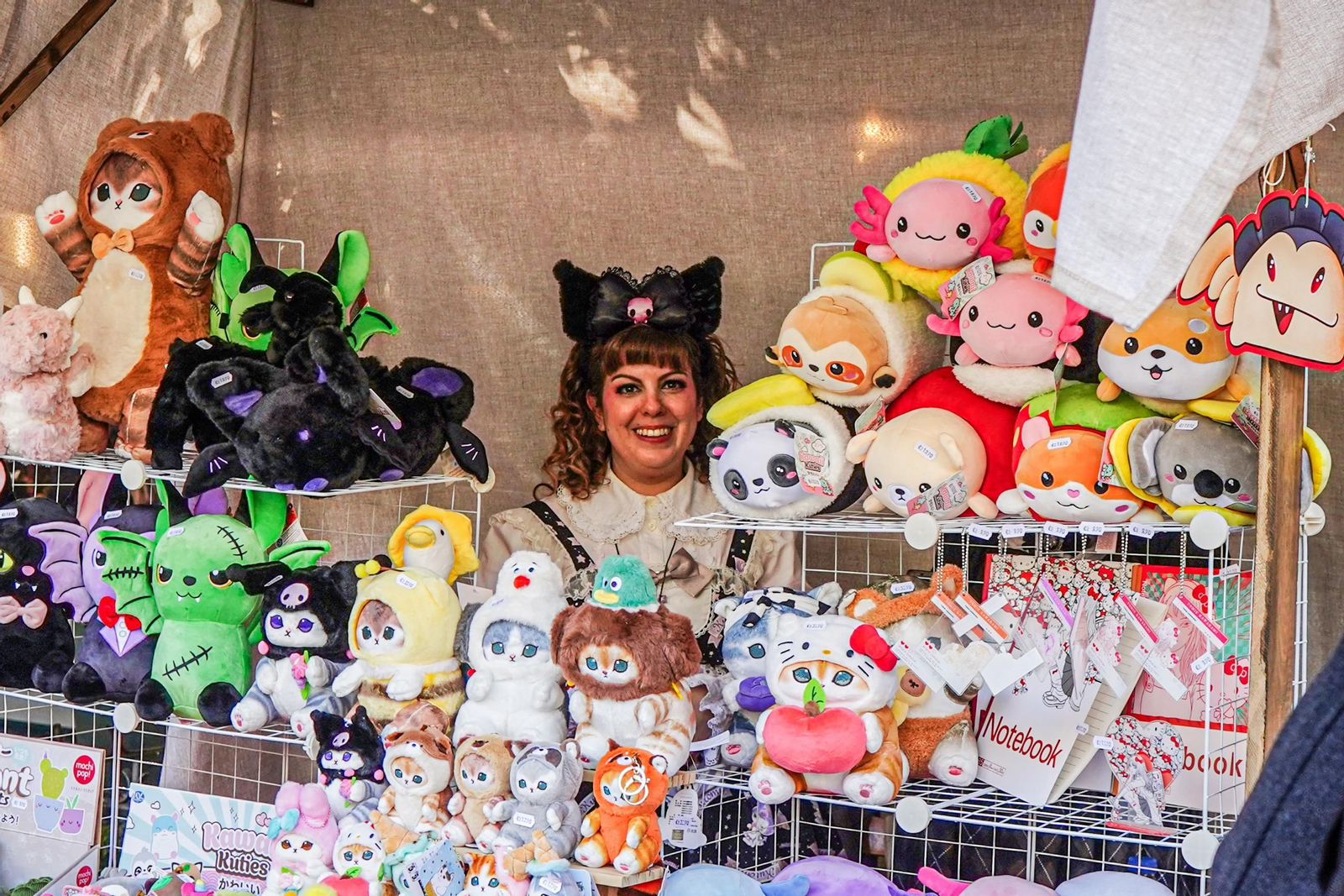 Feria japonesa en Granada: las imágenes de plaza Bib-Rambla