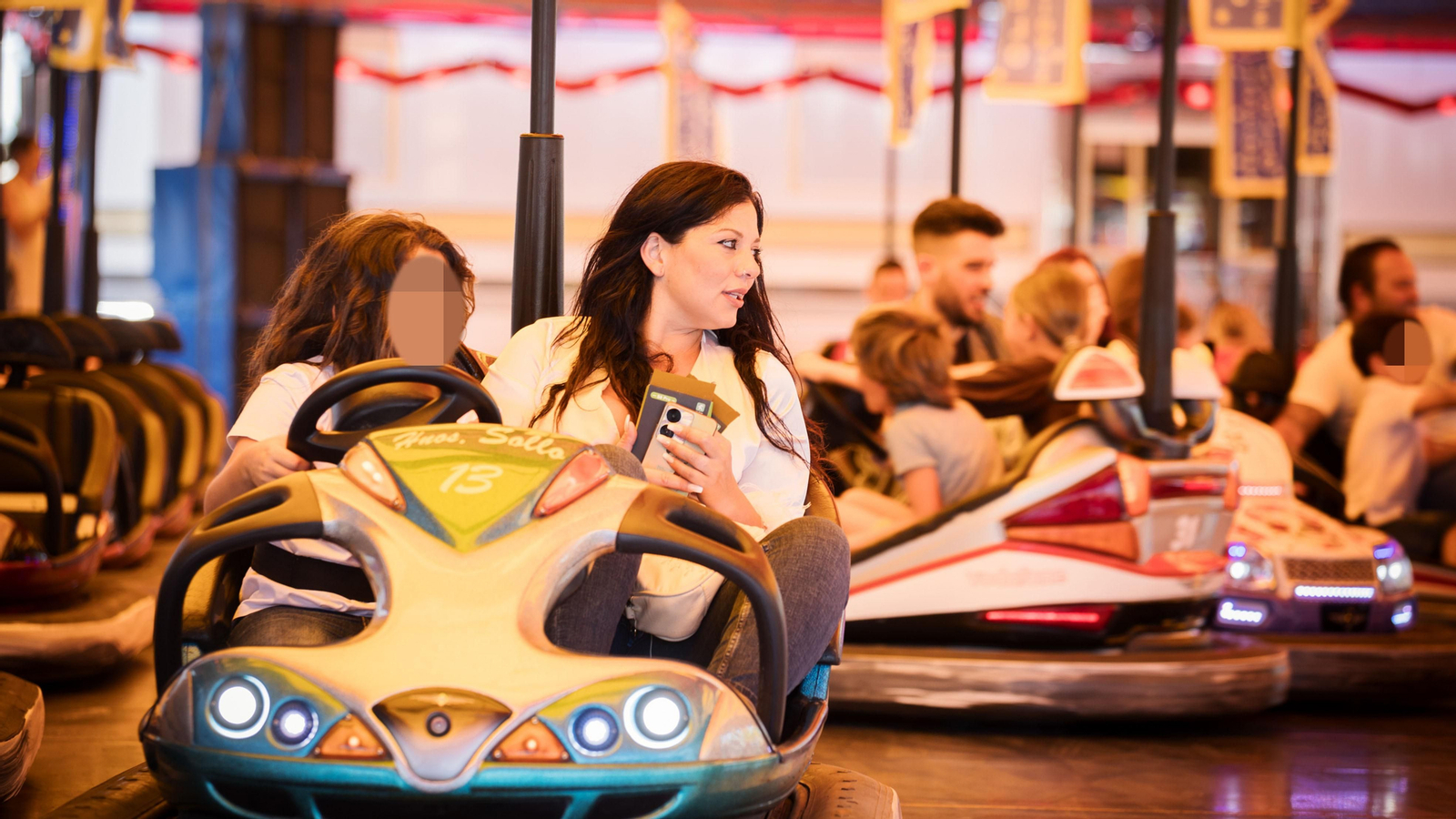 Las imágenes del domingo de 'cacharritos' tras acabar la Feria