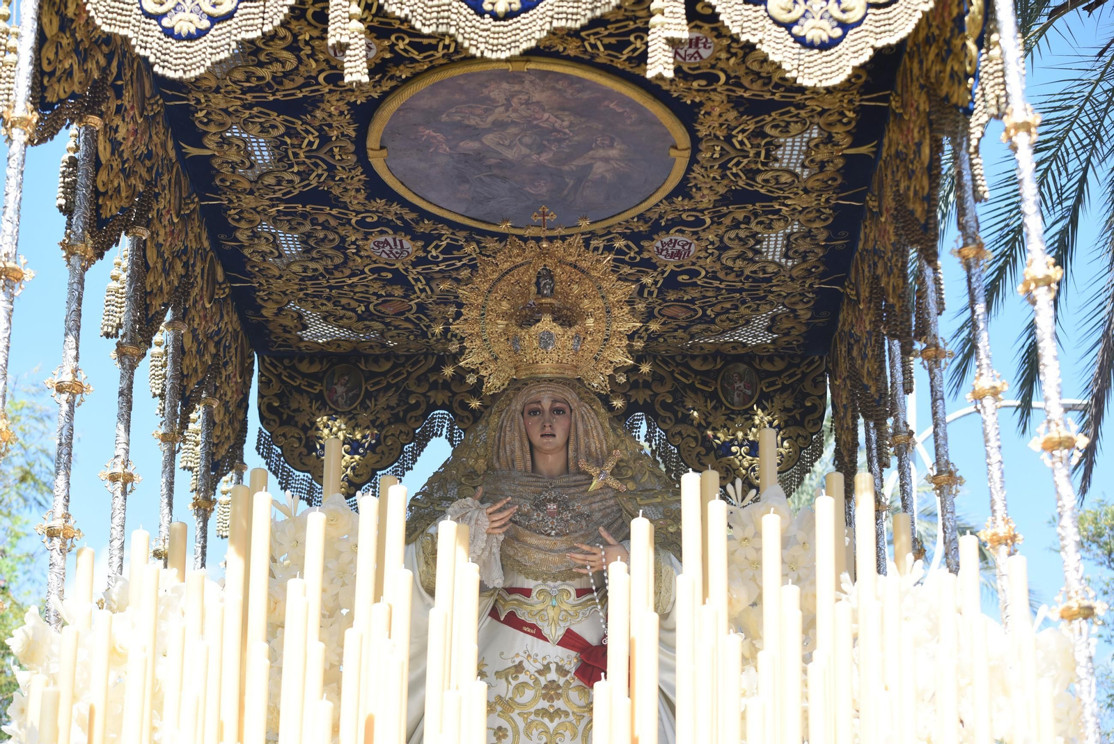 Las imágenes de la procesión de La Merced este Lunes Santo en Córdoba
