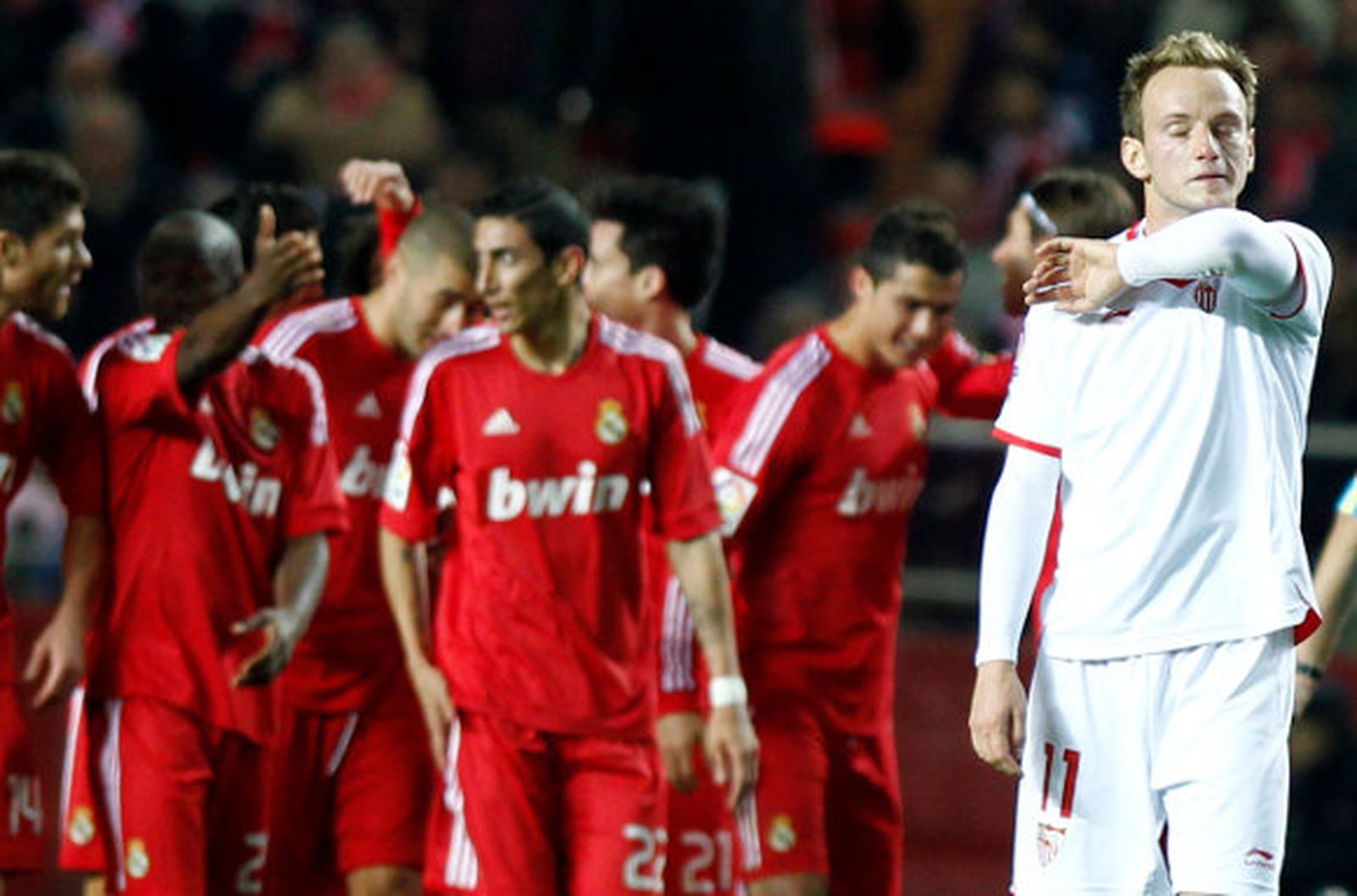 Pónganle un hándicap... (2-6)