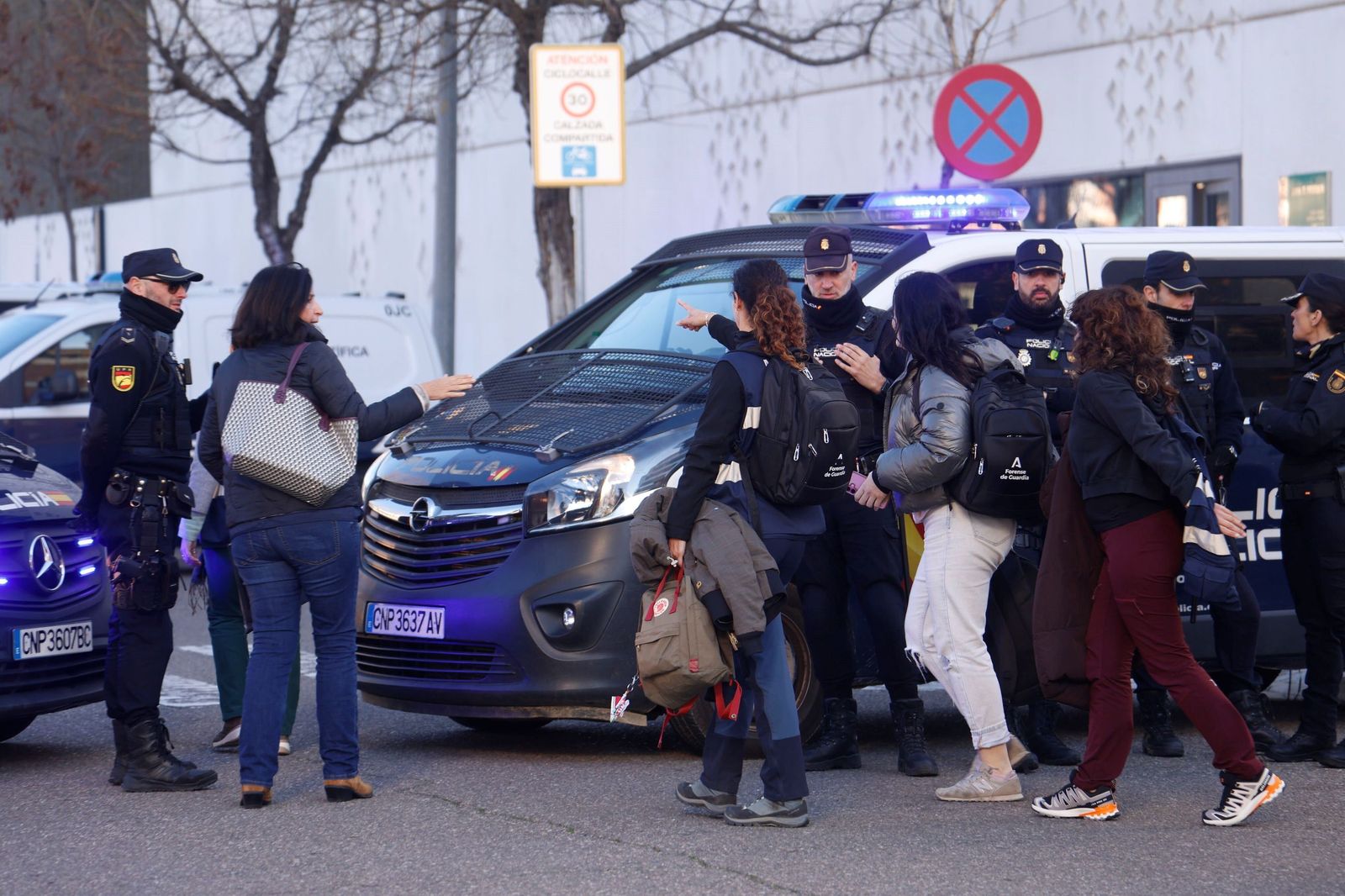 El Instituto de Medicina Legal de Córdoba recibe los primeros cuerpos del accidente de Adamuz