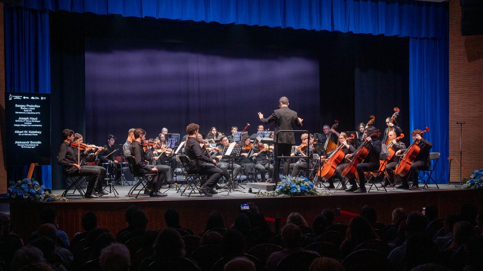 El concierto de la joven orquesta sinfónica de La Línea, en imágenes