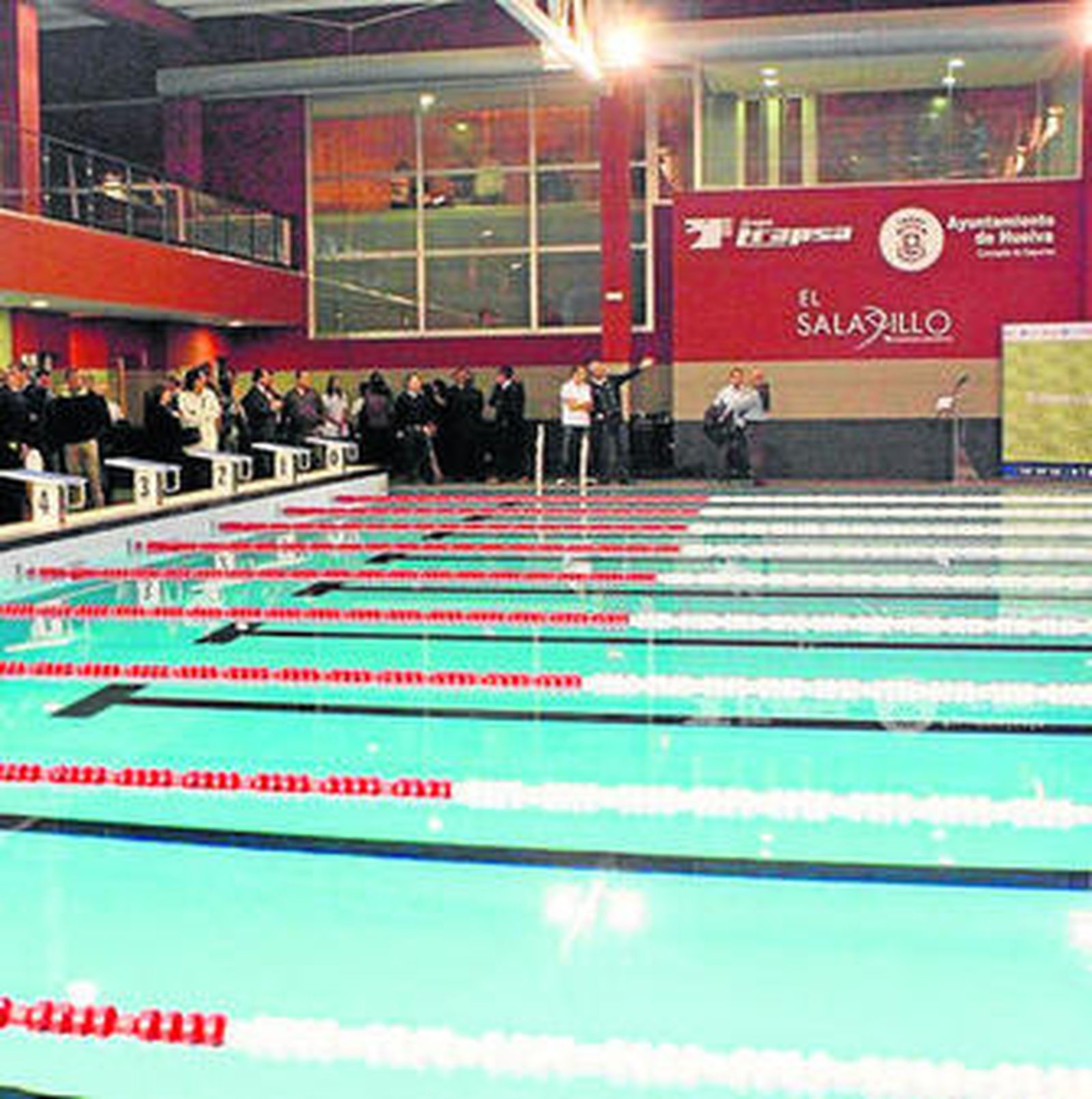 Piscina del complejo deportivo.