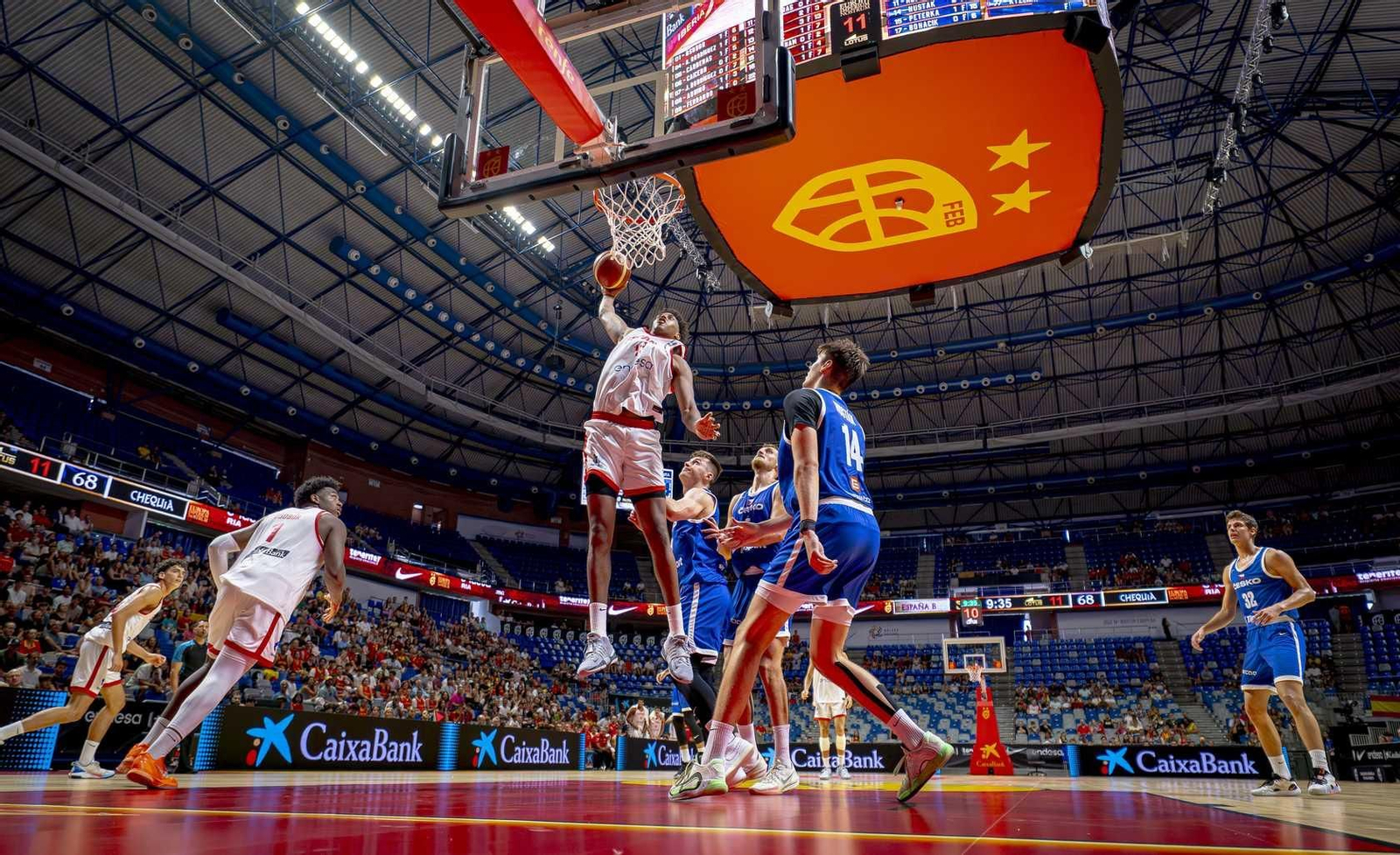 España B-República Checa, en fotos